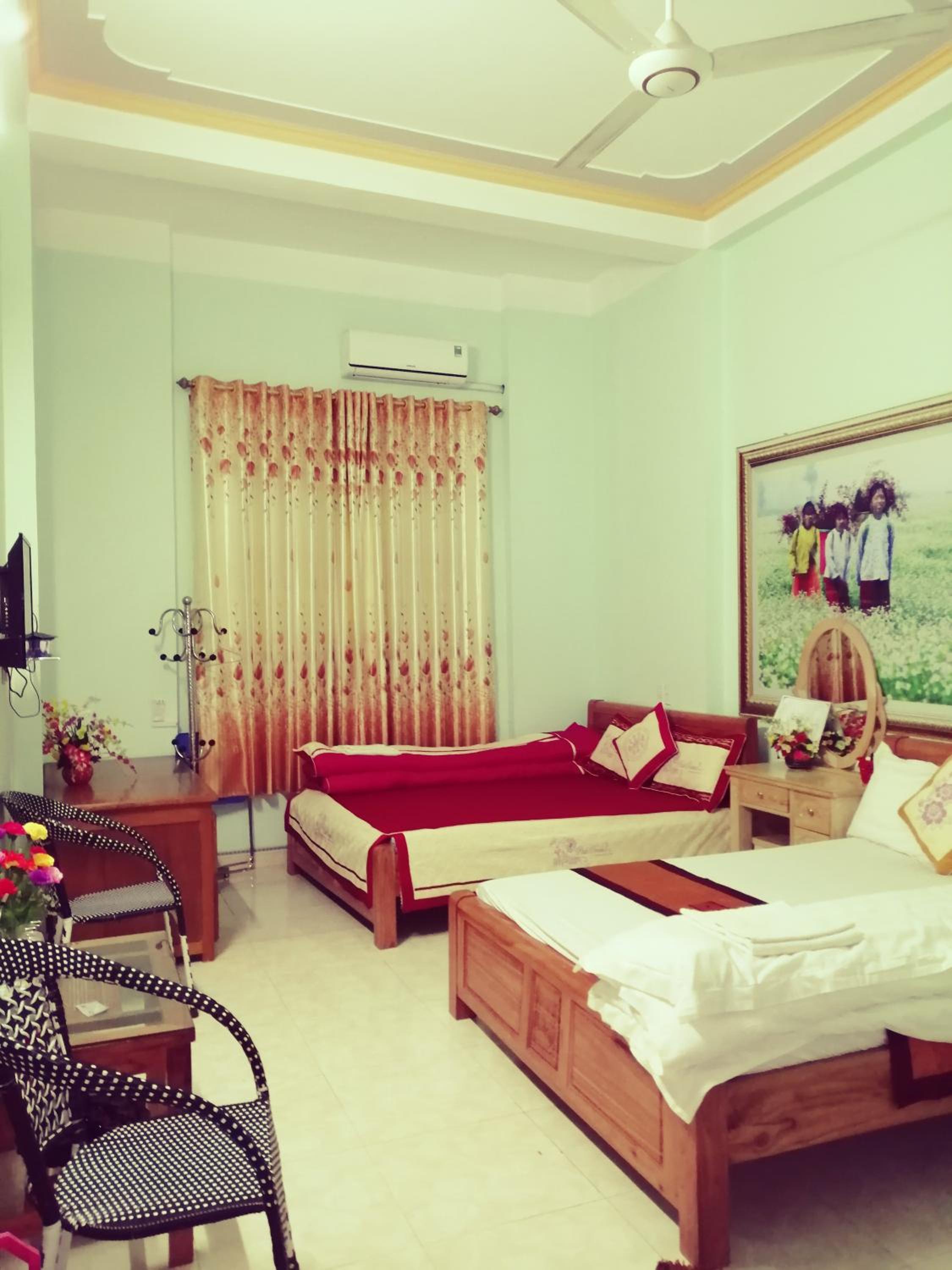 Deluxe King Room with Two King Beds photo 1