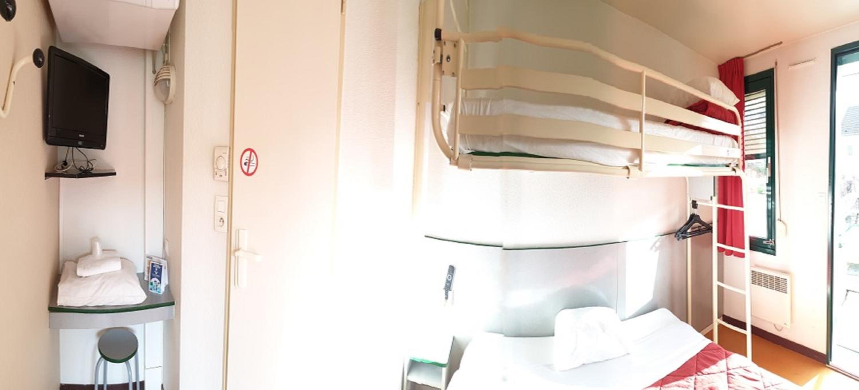 Twin Room - Photo 6