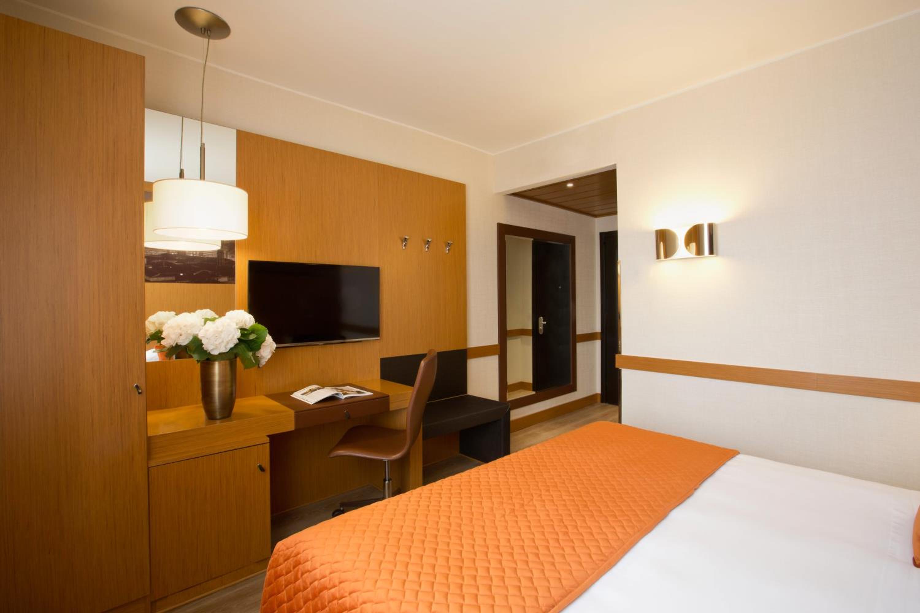 Classic Double or Twin Room photo 2
