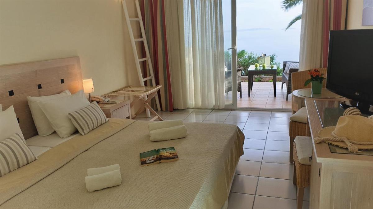 Cosy Double Room with Sea View