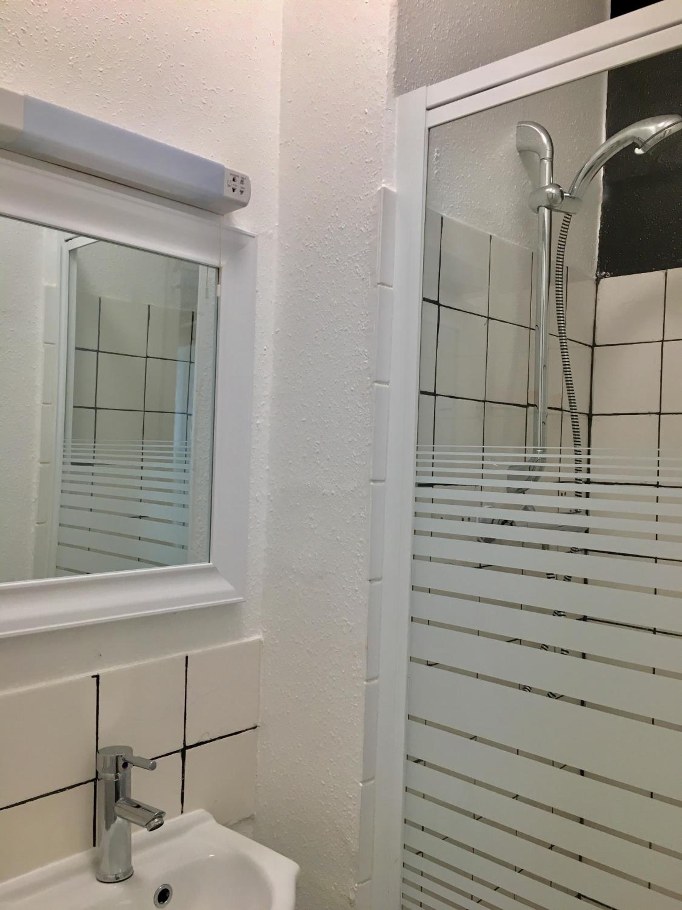 Budget Double Room photo 2