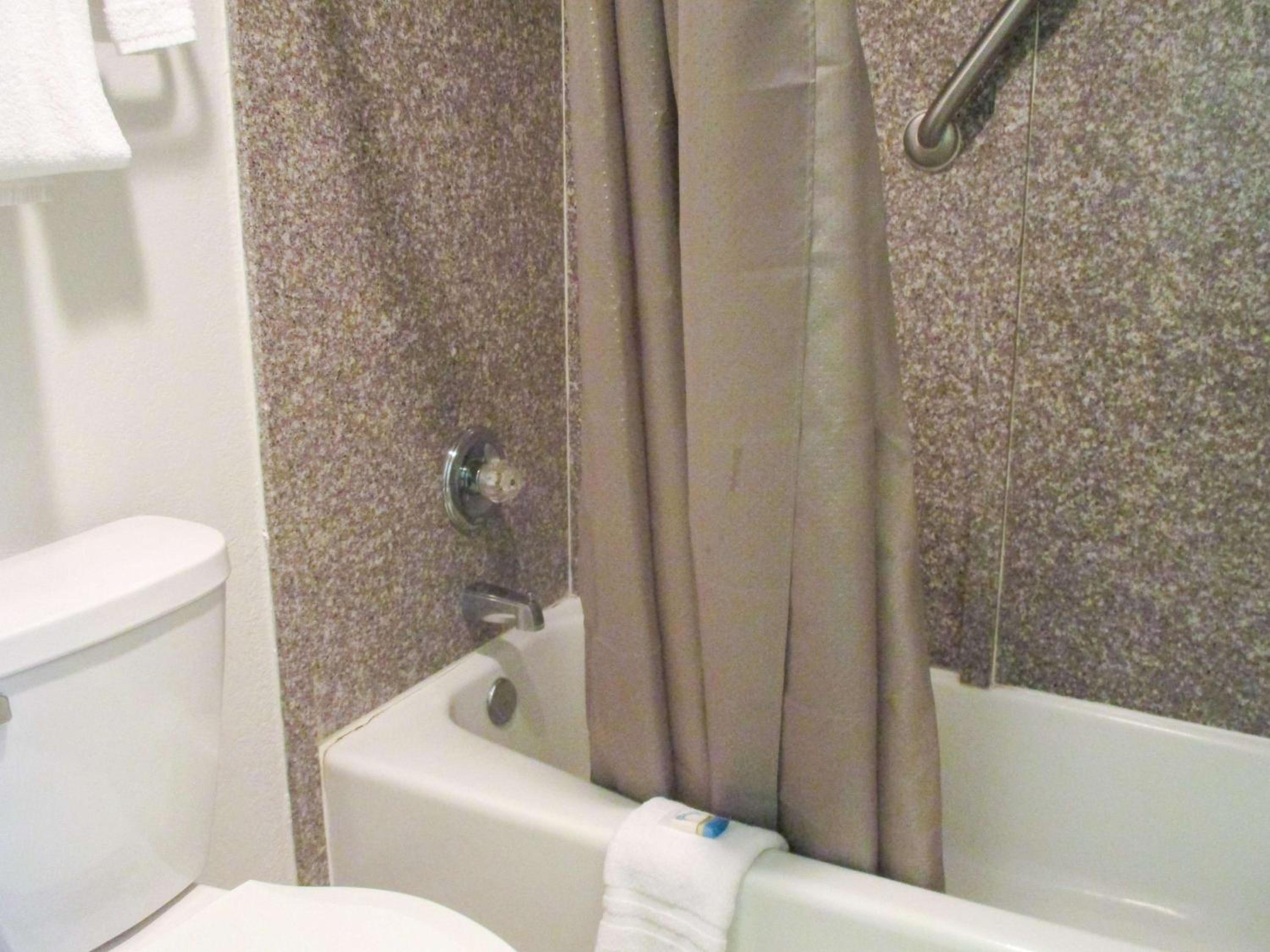 King Room - Disability Access - Non-Smoking photo 3