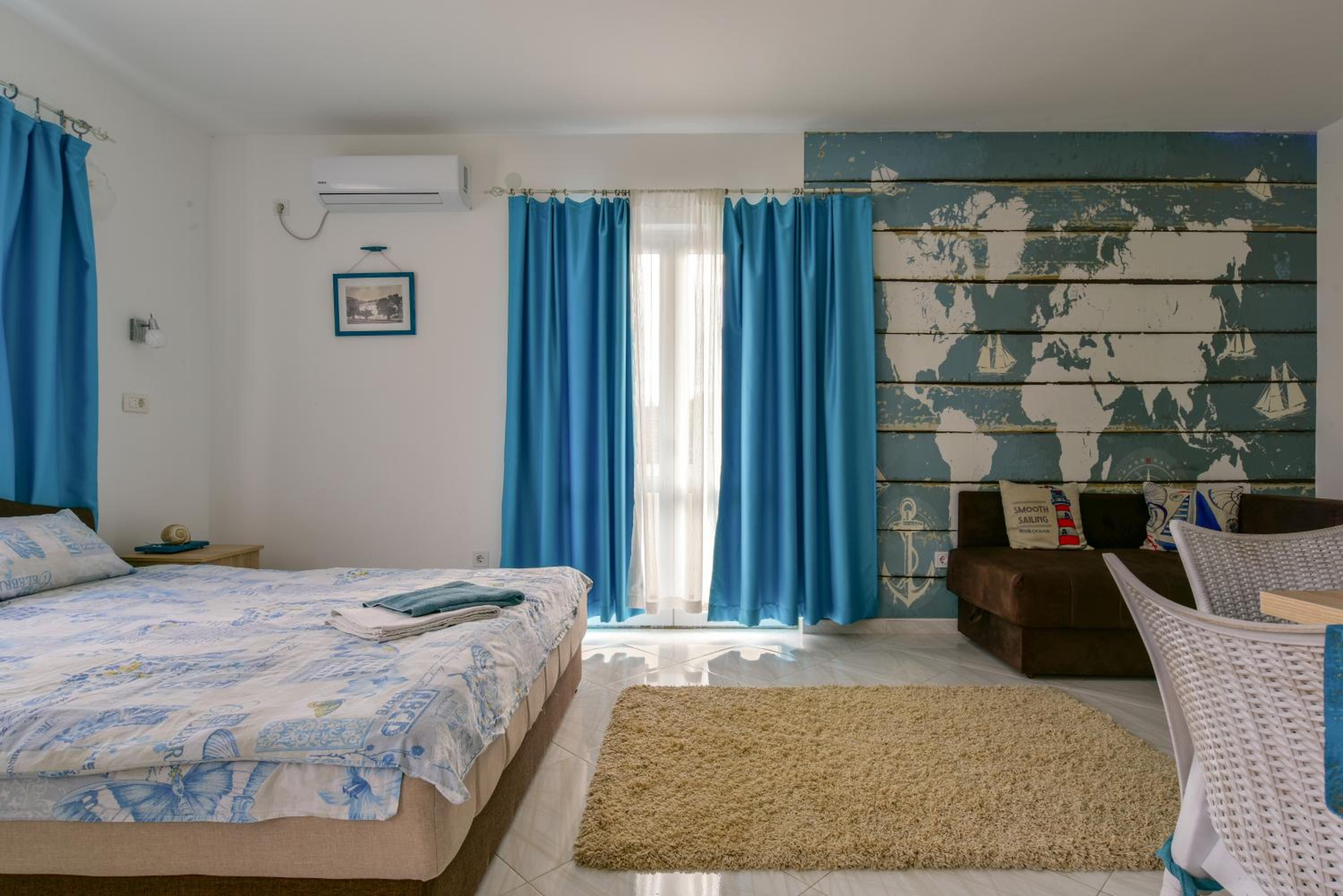 Apartment With Mountain View photo 3