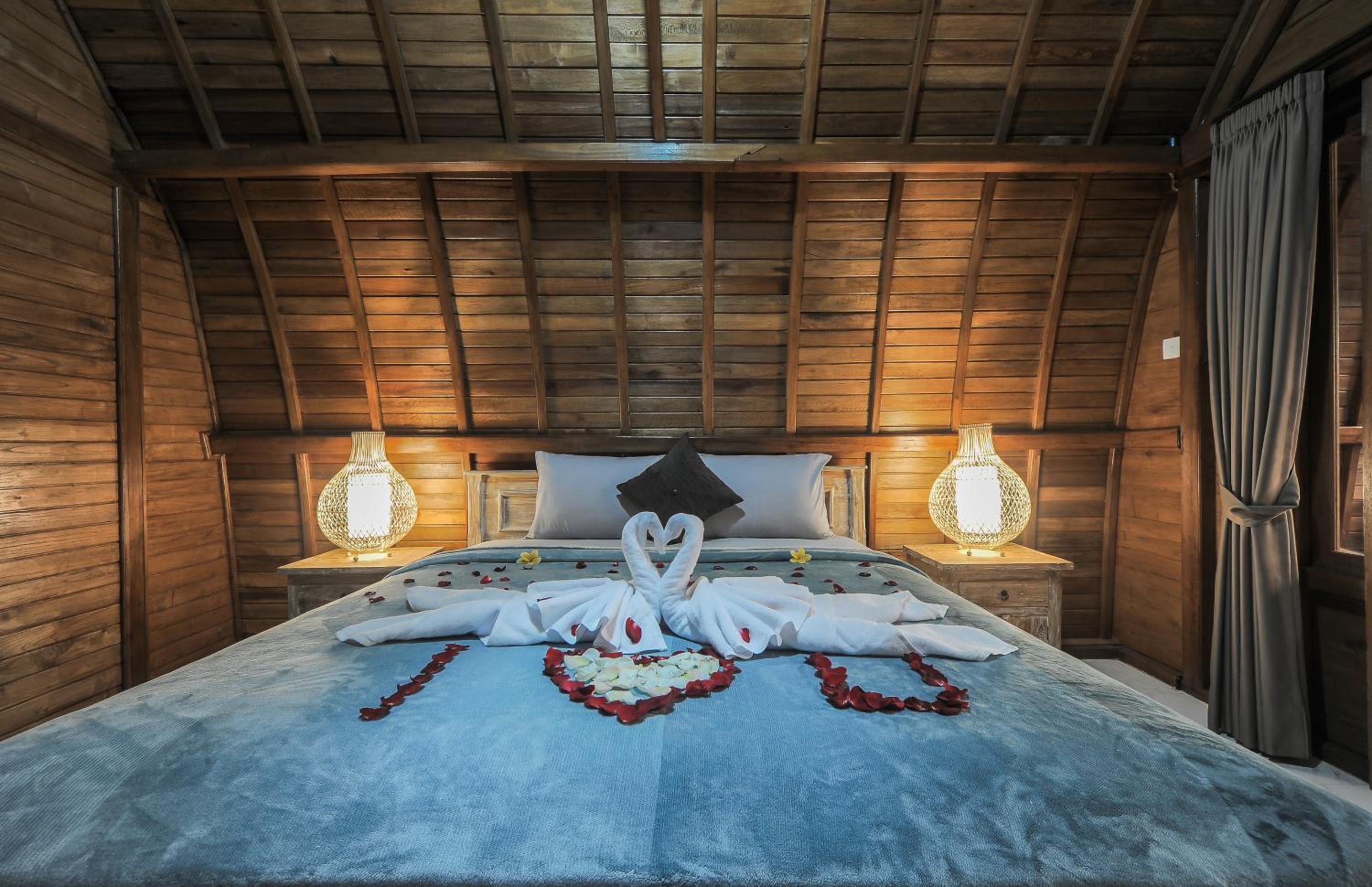 Deluxe King Room - Photo 4
