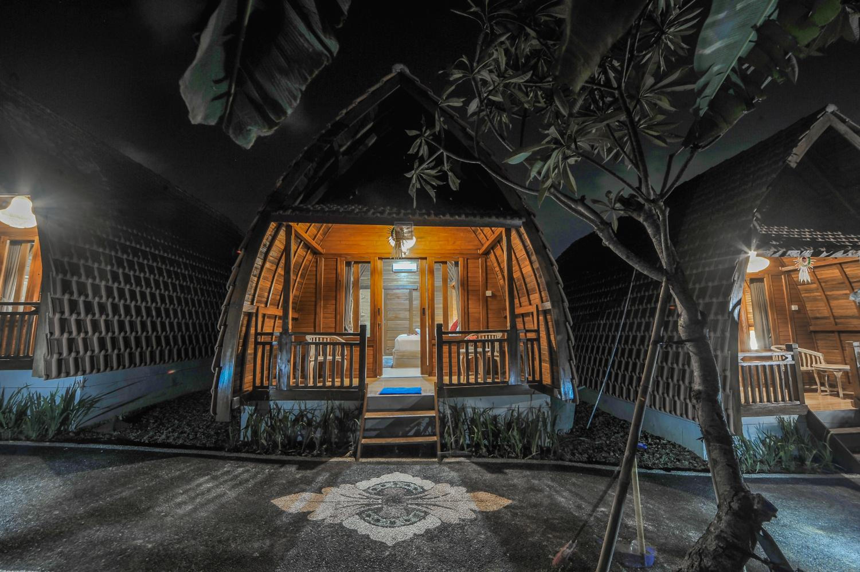 Deluxe King Room - Photo 12