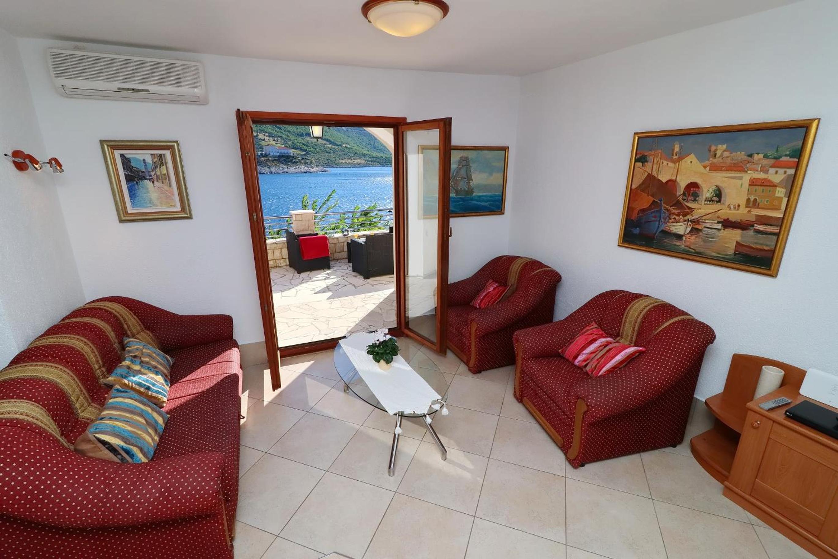 Villa photo 1
