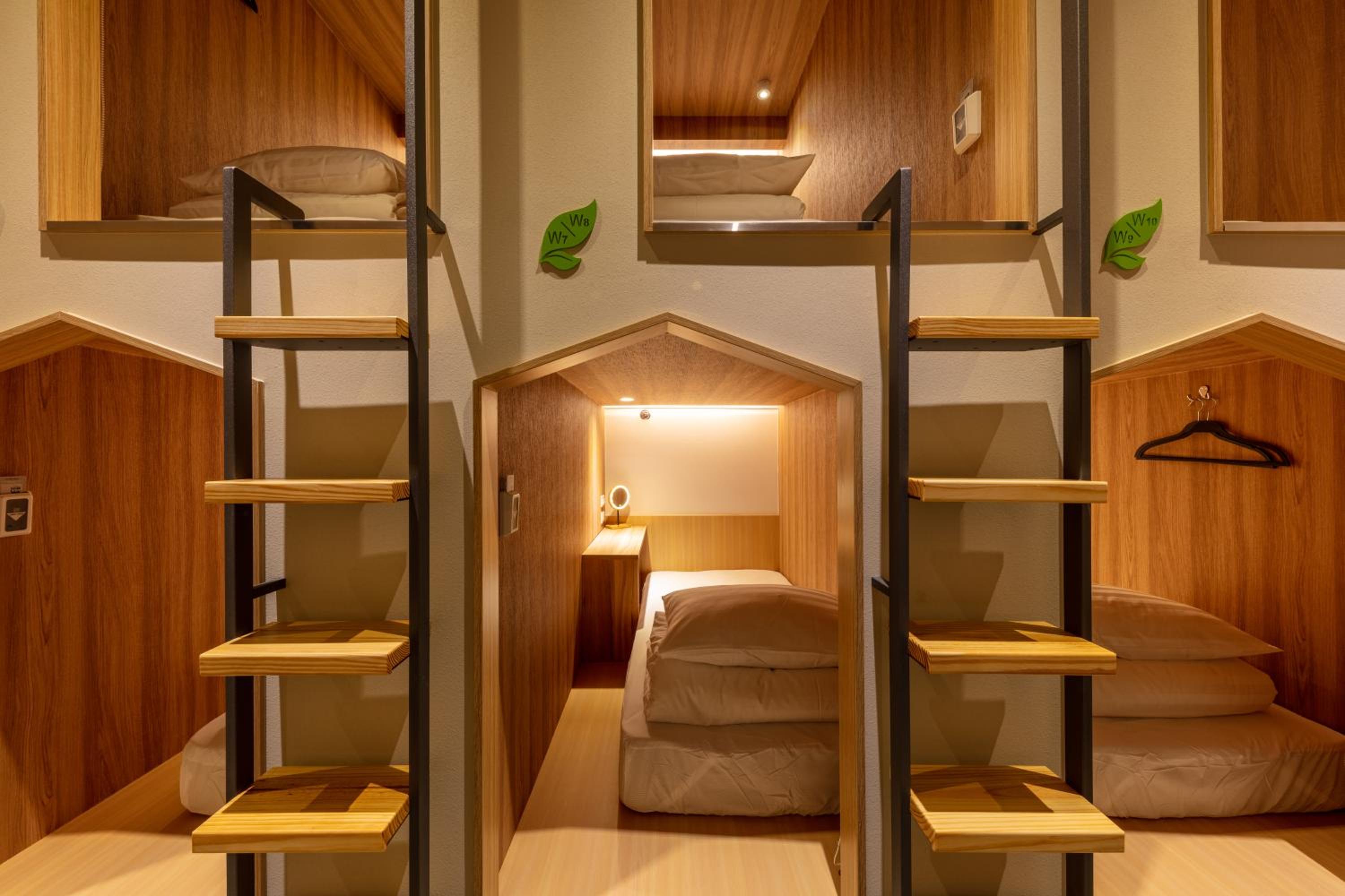 Single Bed in Male Dormitory Room photo 1