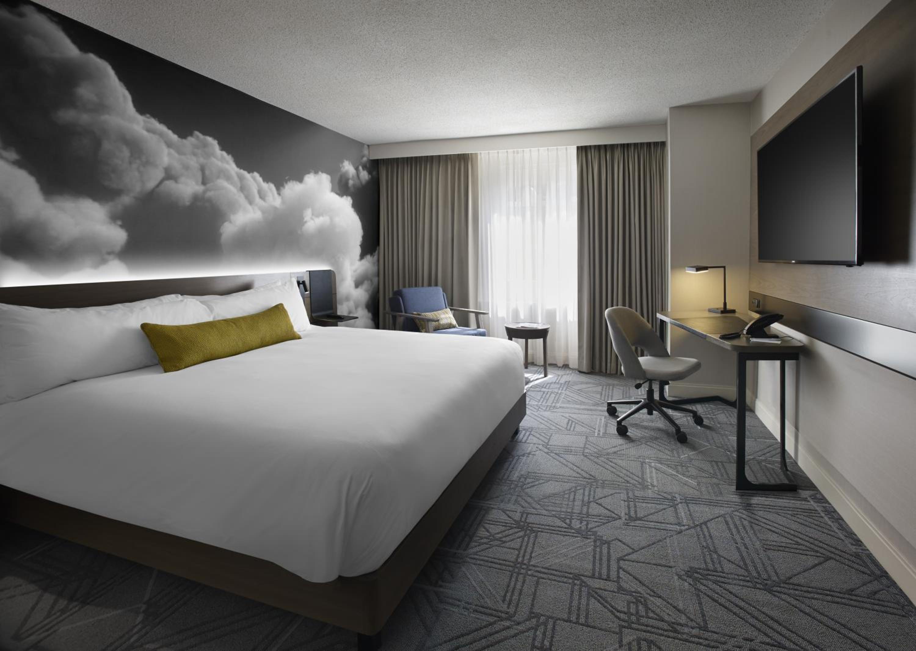 Superior King Room - Renovated - Photo 7