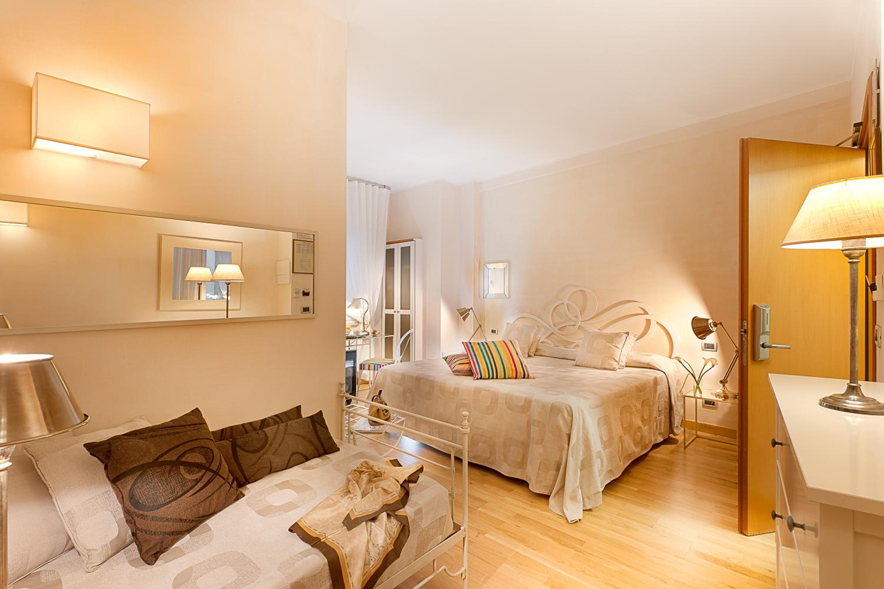 Junior Suite - Photo 1