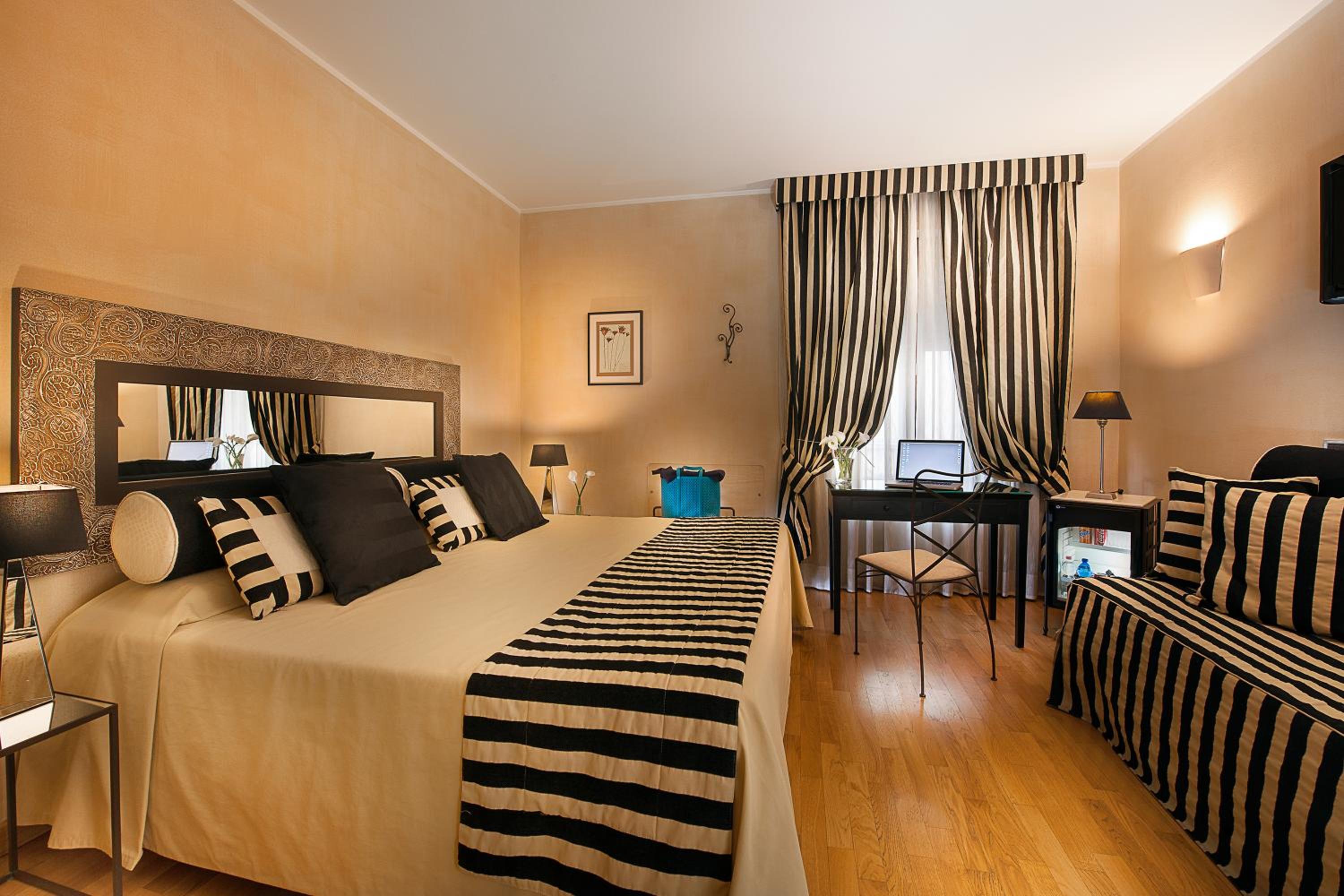 Superior Double Room - Photo 4