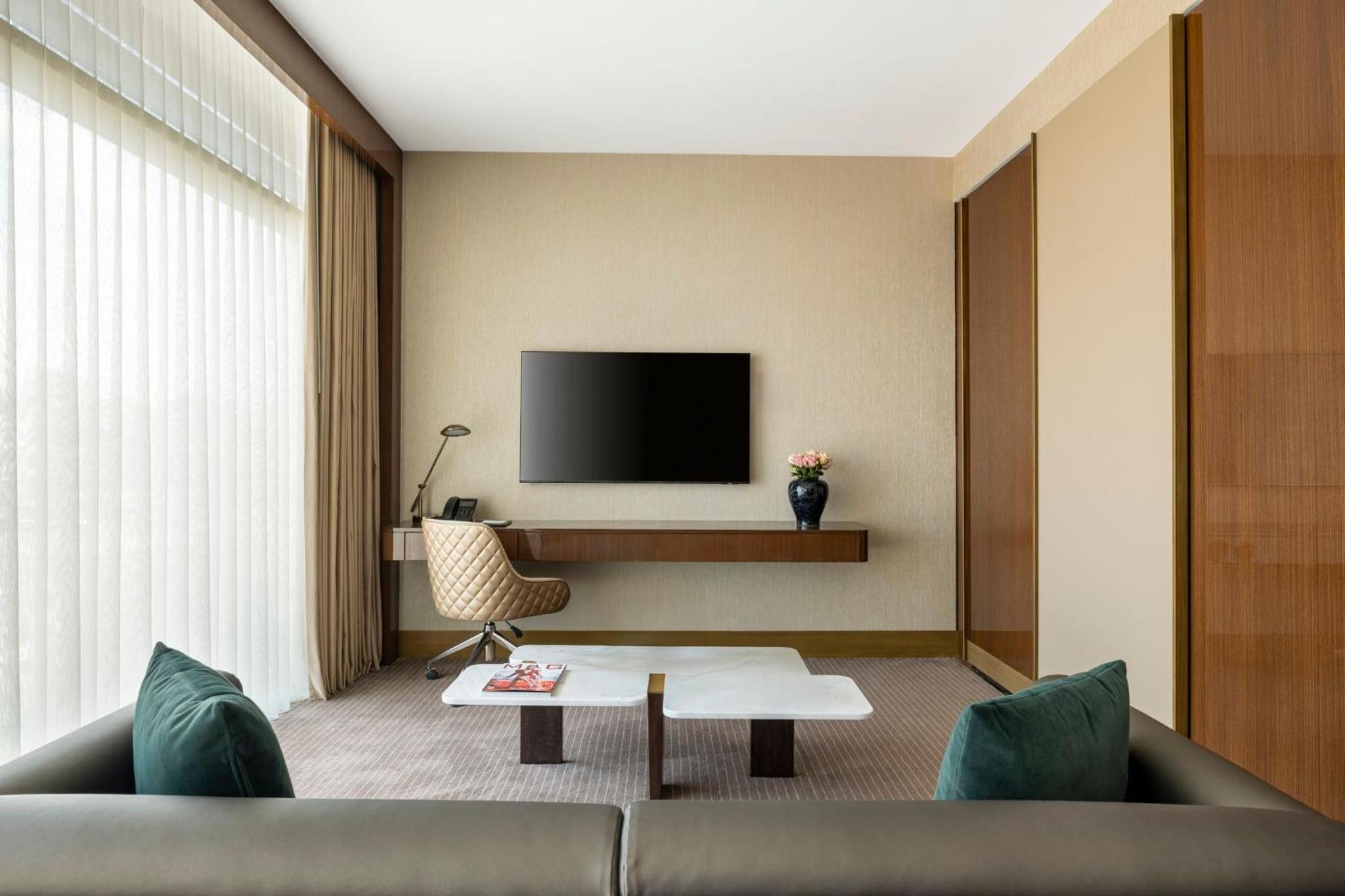 Premium King Room