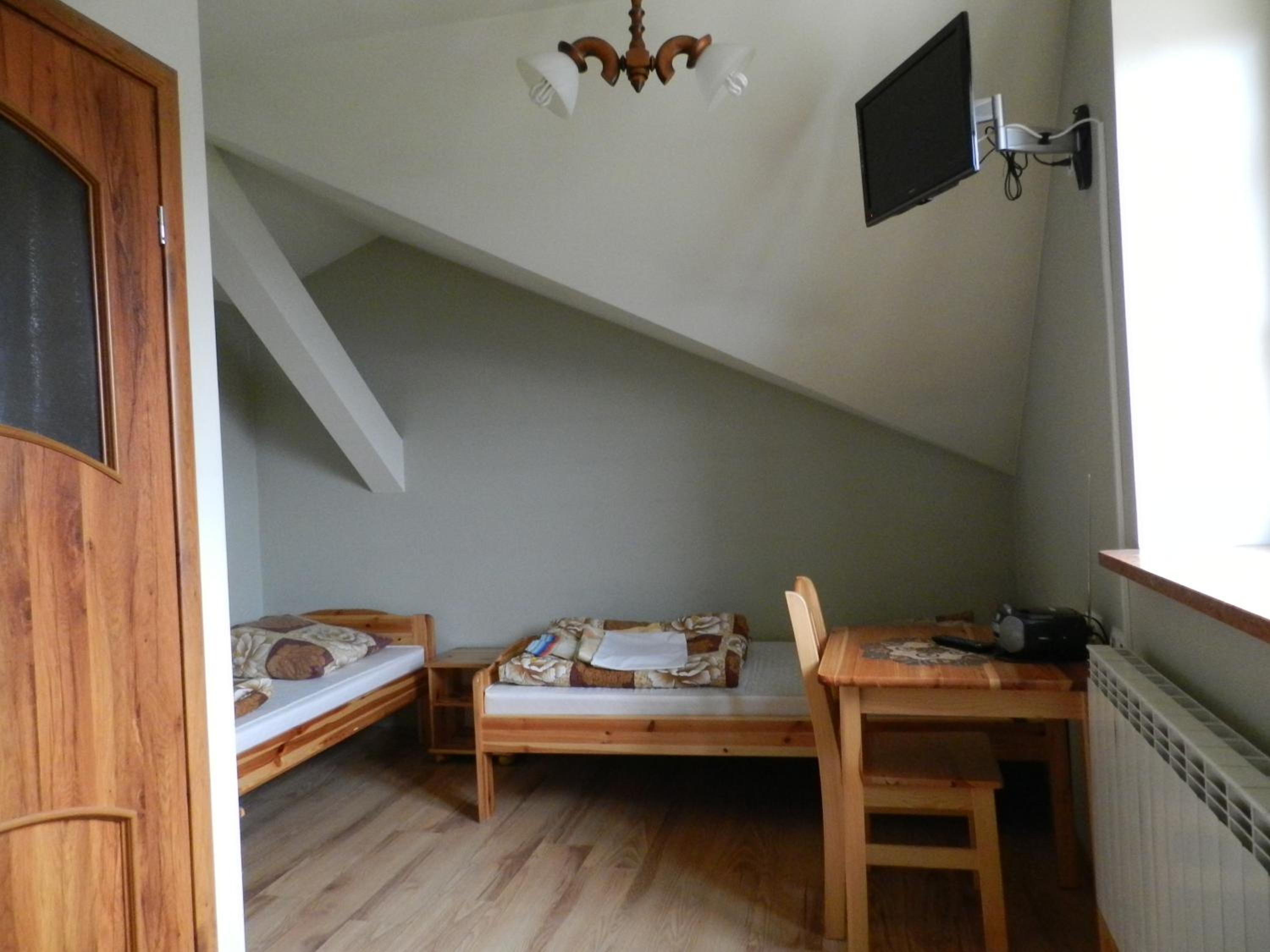 Twin Room - Photo 4