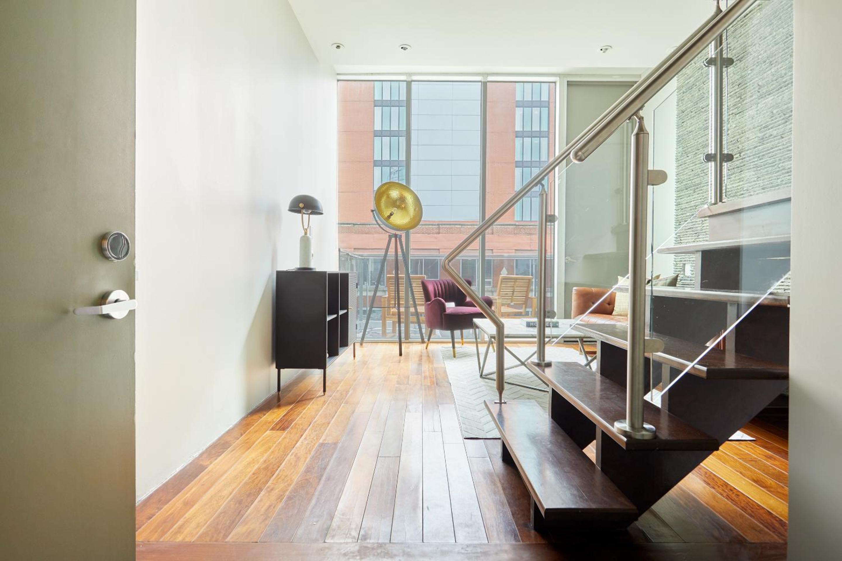 Standard Loft Suite, 1 King Bed