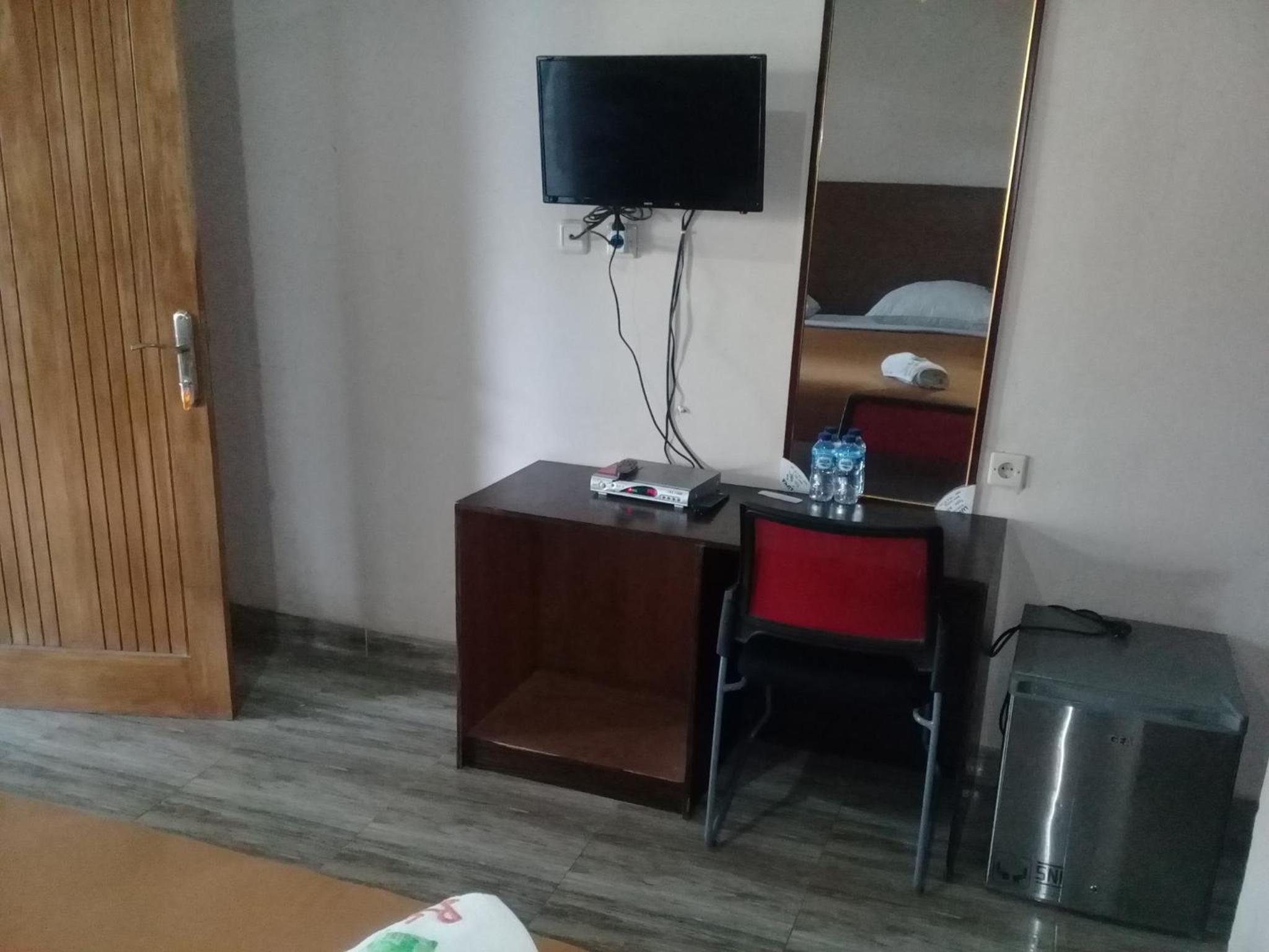 Standard Double Room - Photo 15