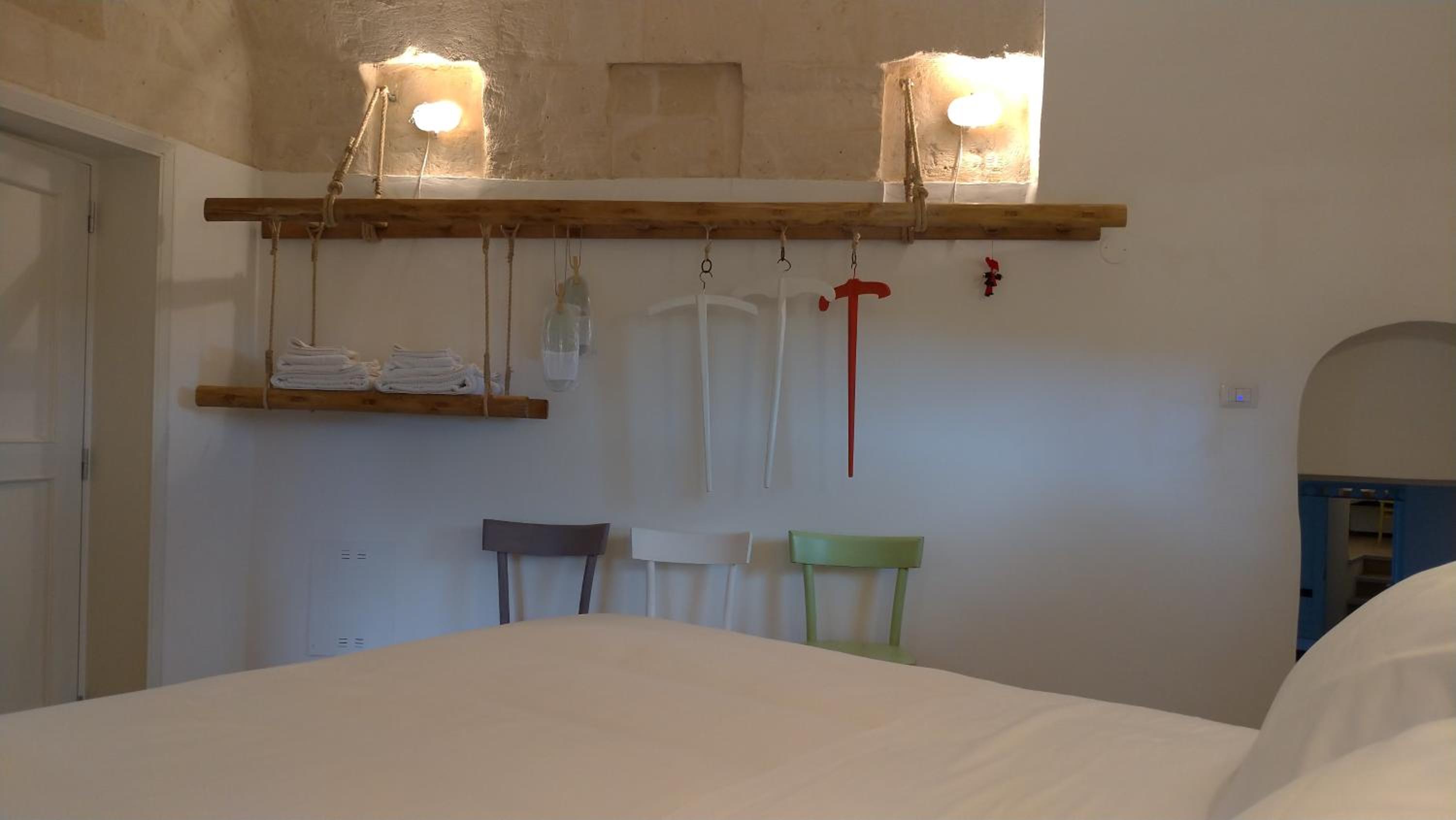 One-Bedroom House - Photo 12