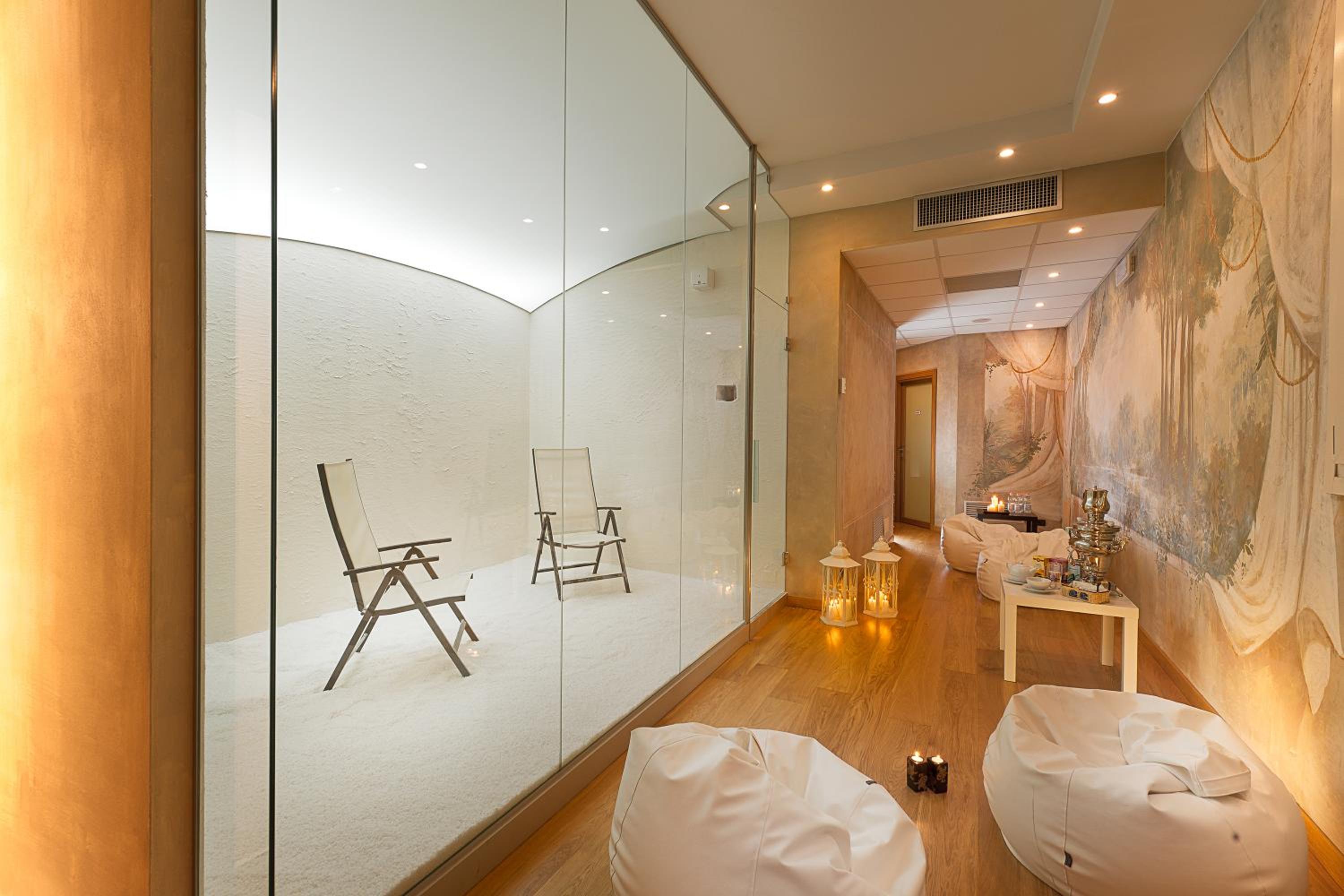 Standard Double or Twin Room photo 3