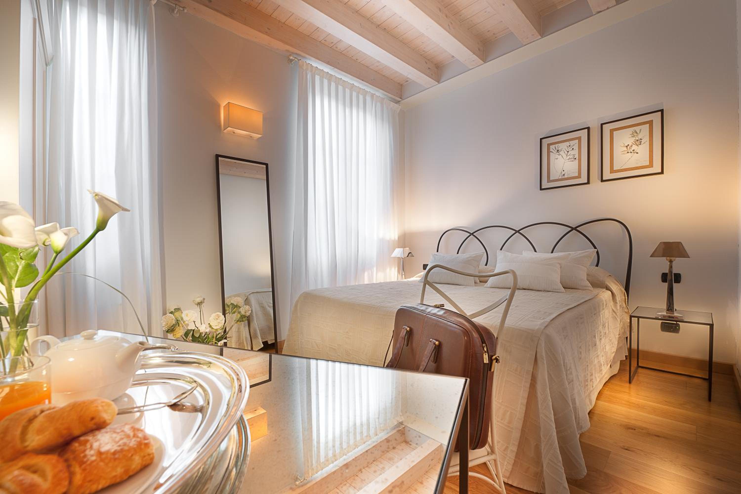 Economy Double or Twin Room photo 1