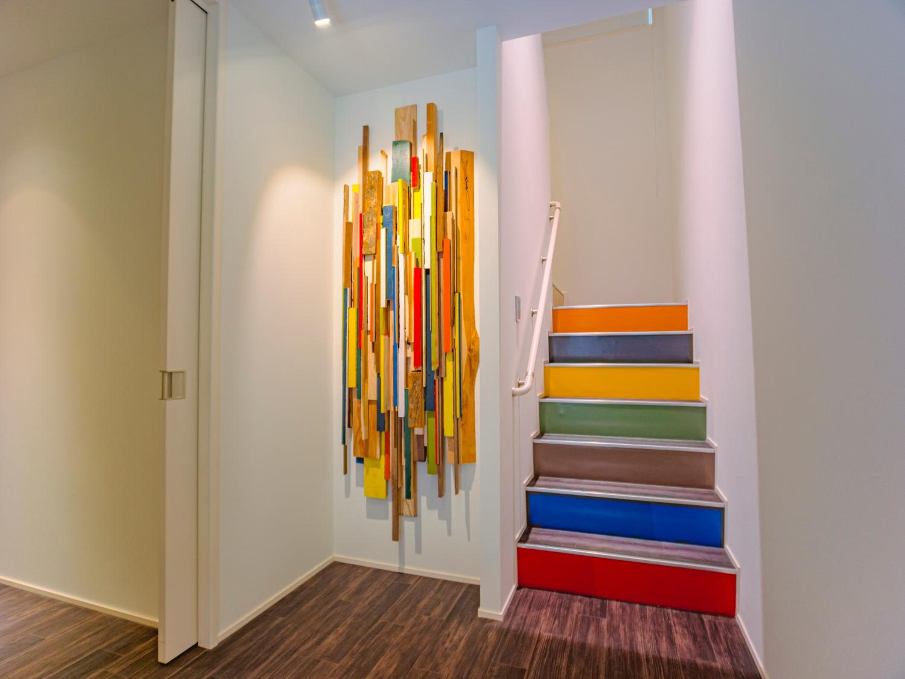 Executive Suite - Photo 15