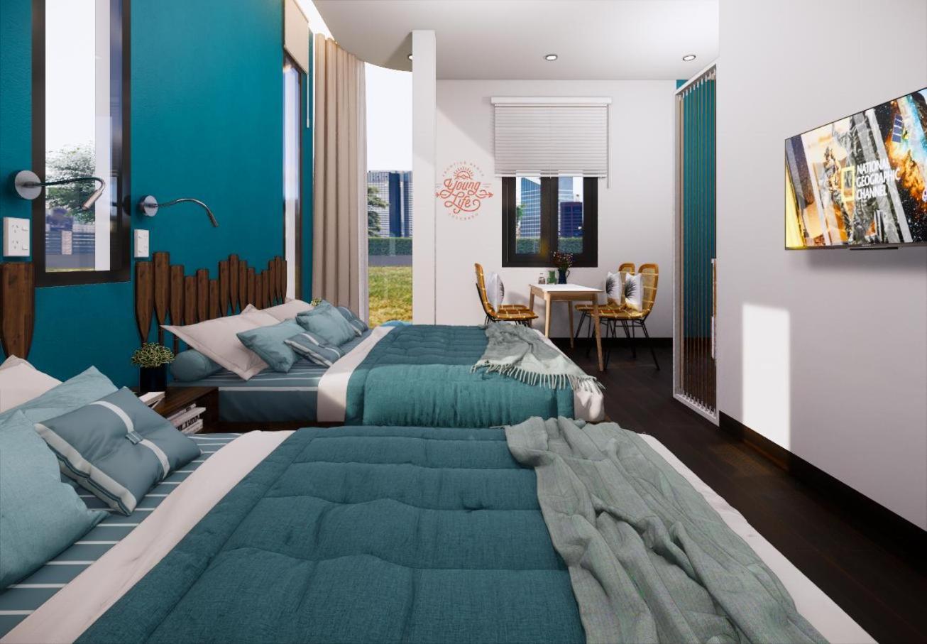 Family Room with Side Sea View photo 1