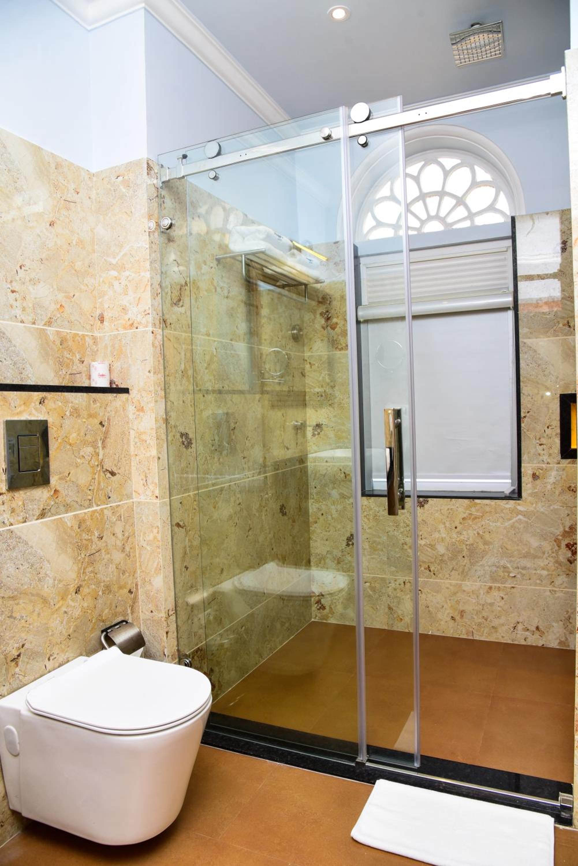 Deluxe Suite - Photo 18