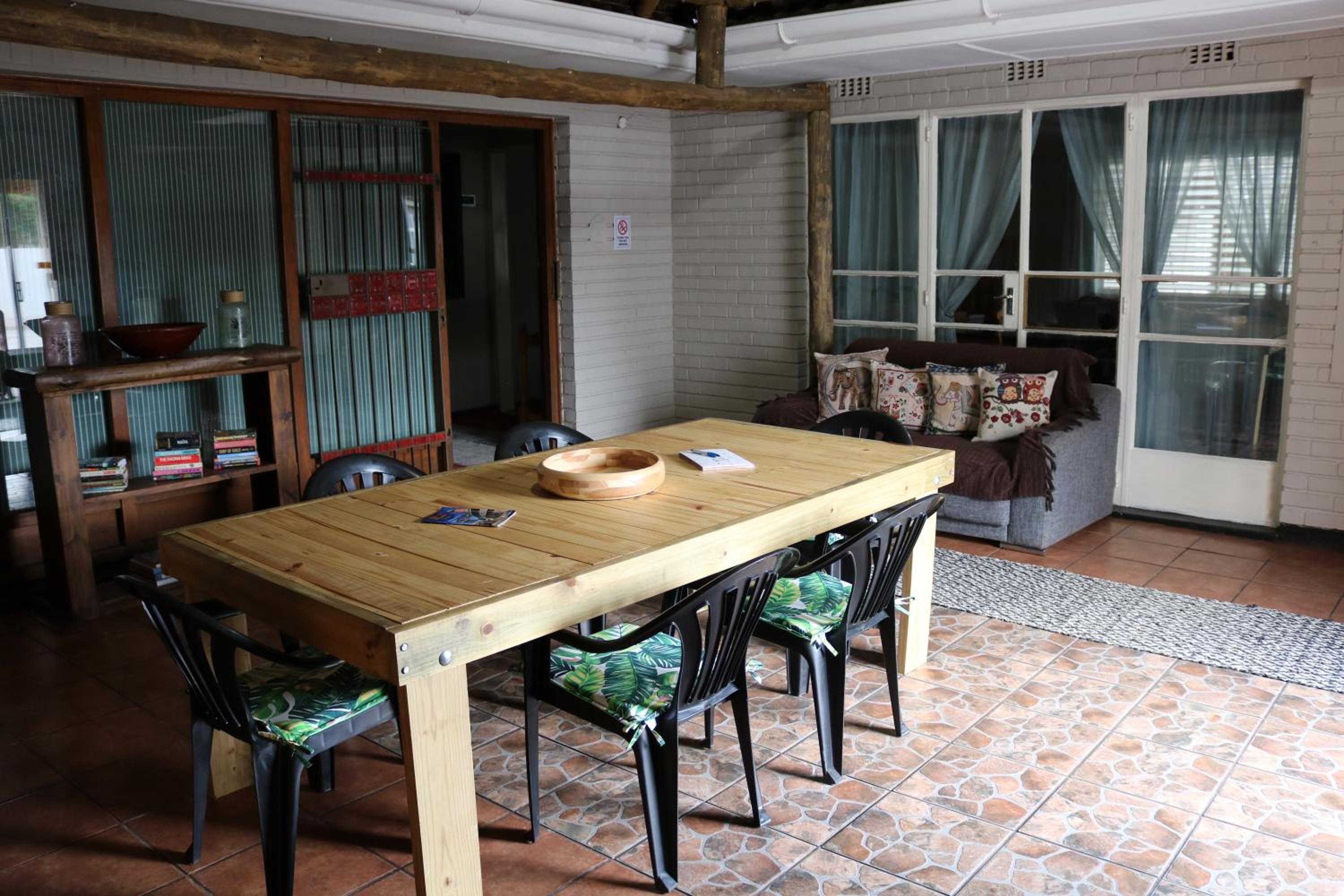 Double Room with Private Bathroom - Photo 2