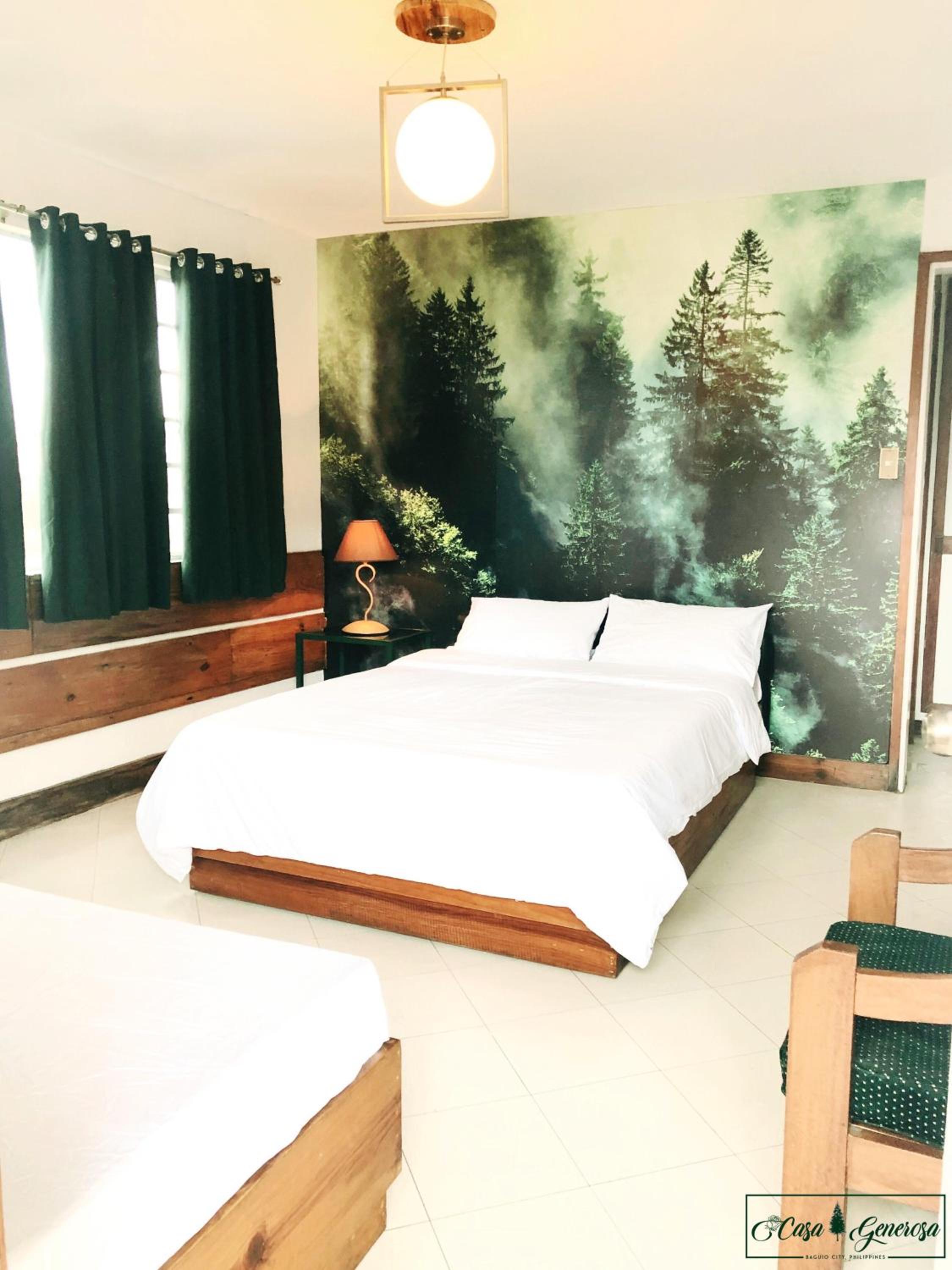 Deluxe Double Room with Balcony - Photo 18