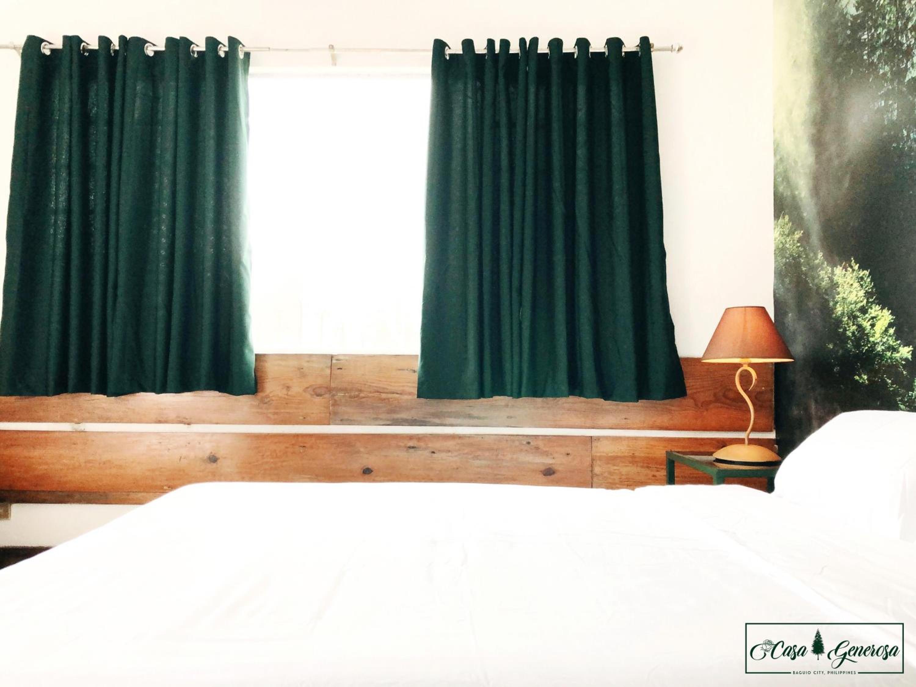 Deluxe Double Room with Balcony - Photo 14
