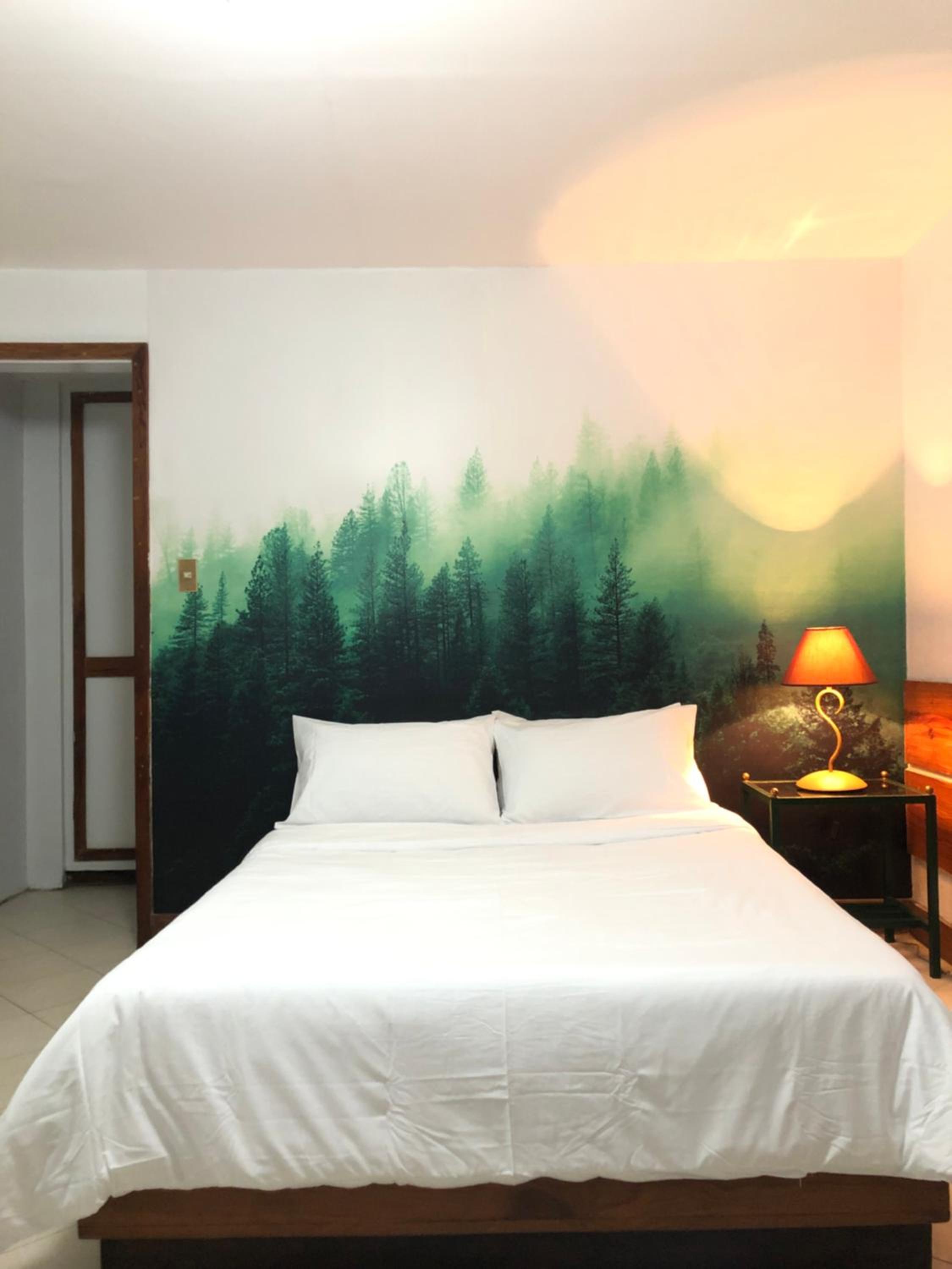 Double Room with Balcony - Photo 12