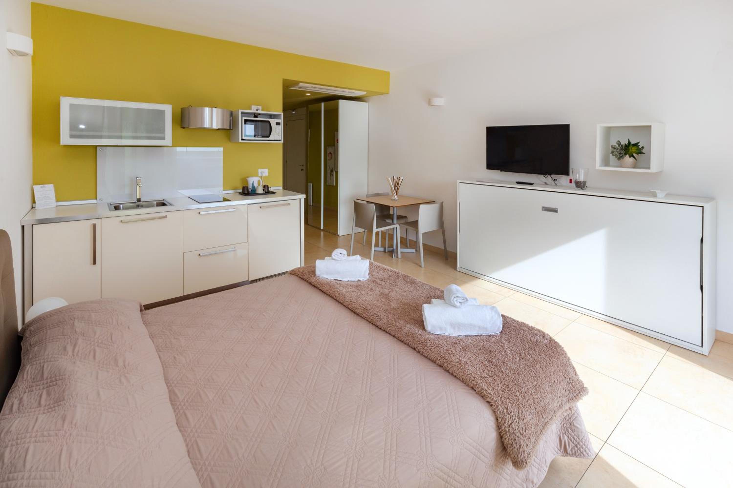 Classic Double Room - Photo 6