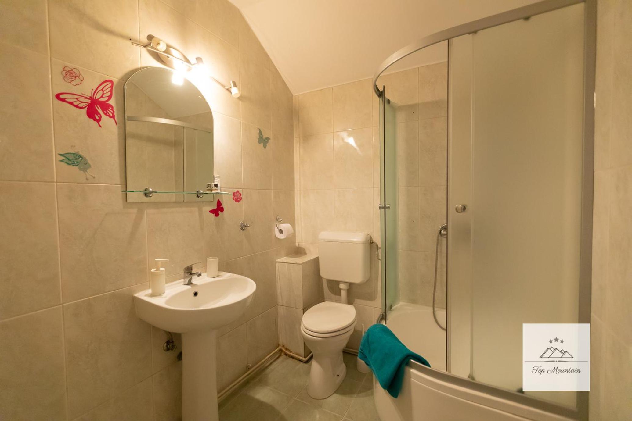 Triple Room with Balcony - Photo 2