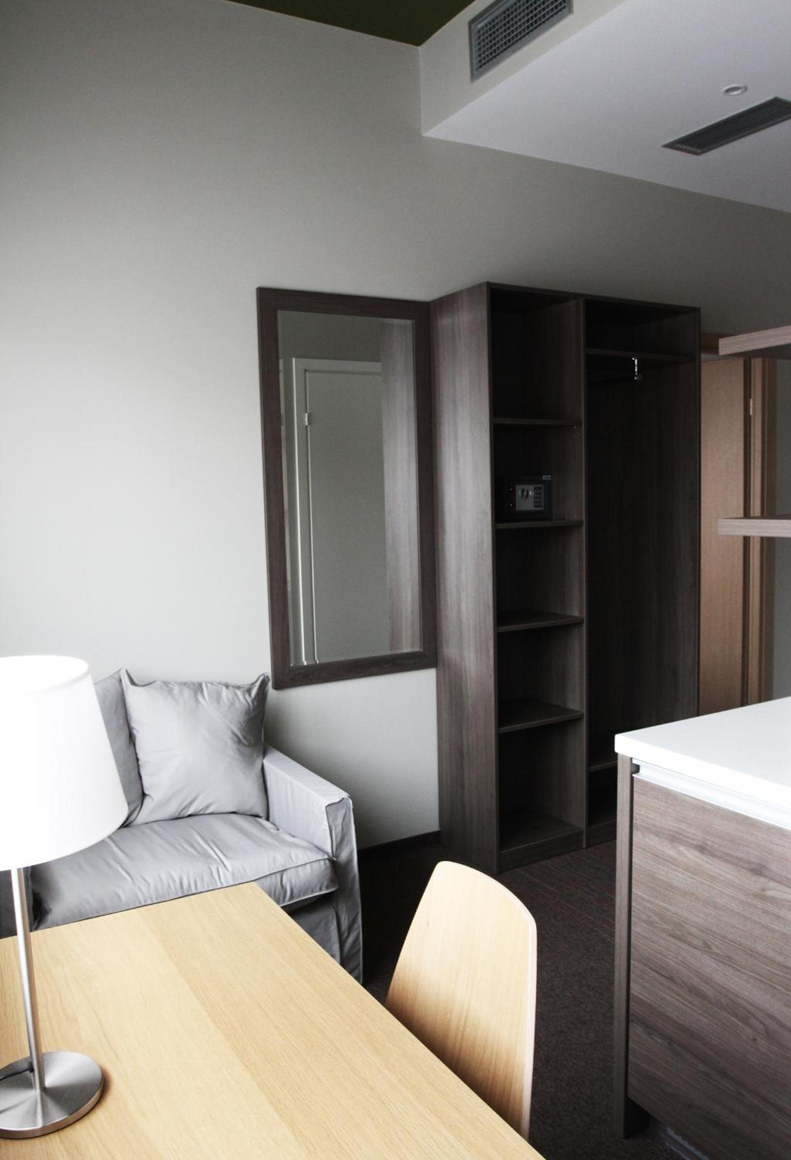 Junior Suite with Kitchenette with Spa Access - Photo 2