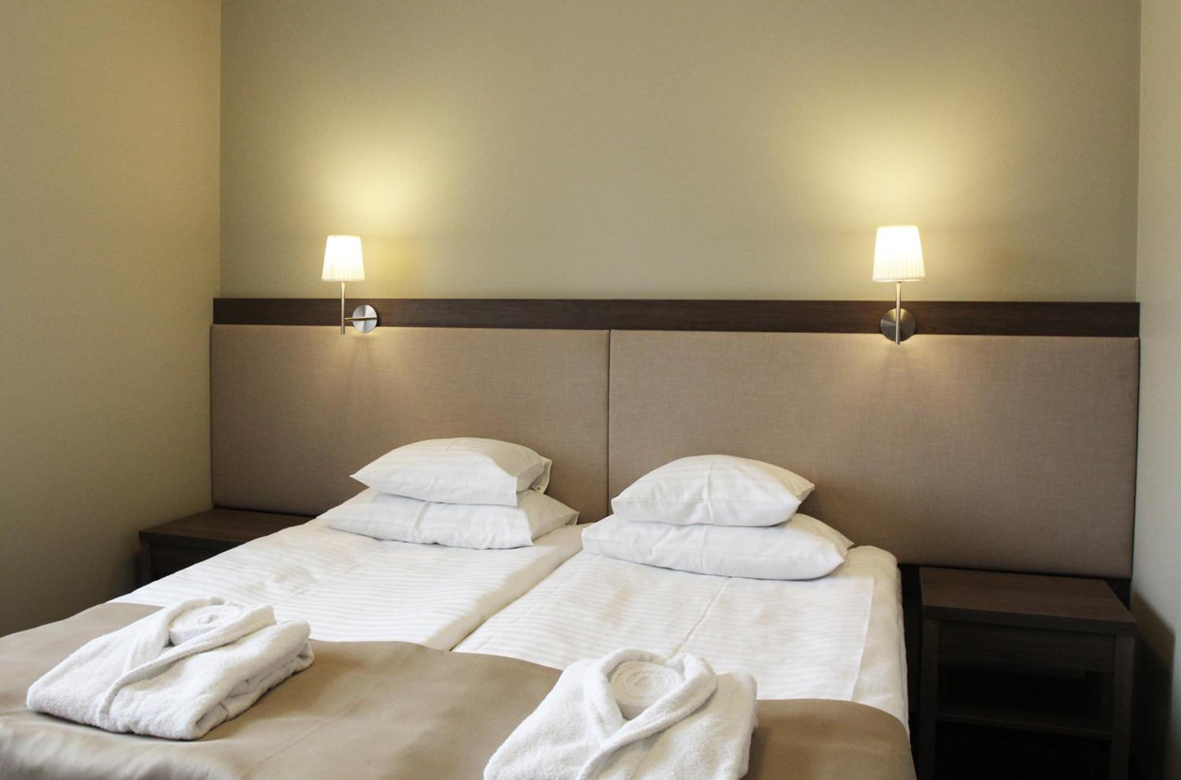 Junior Suite with Kitchenette with Spa Access - Photo 1