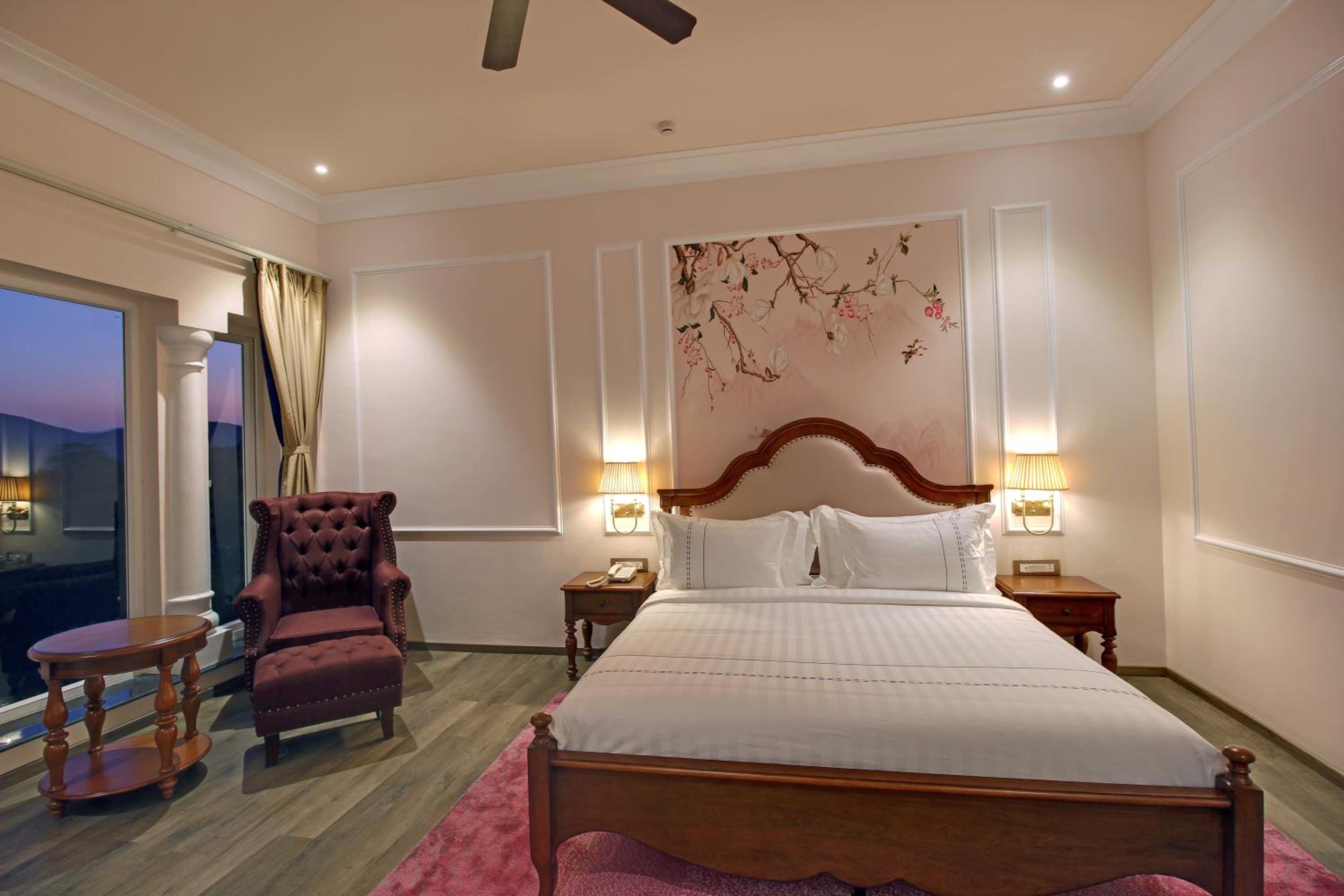 Deluxe Suite - Photo 8