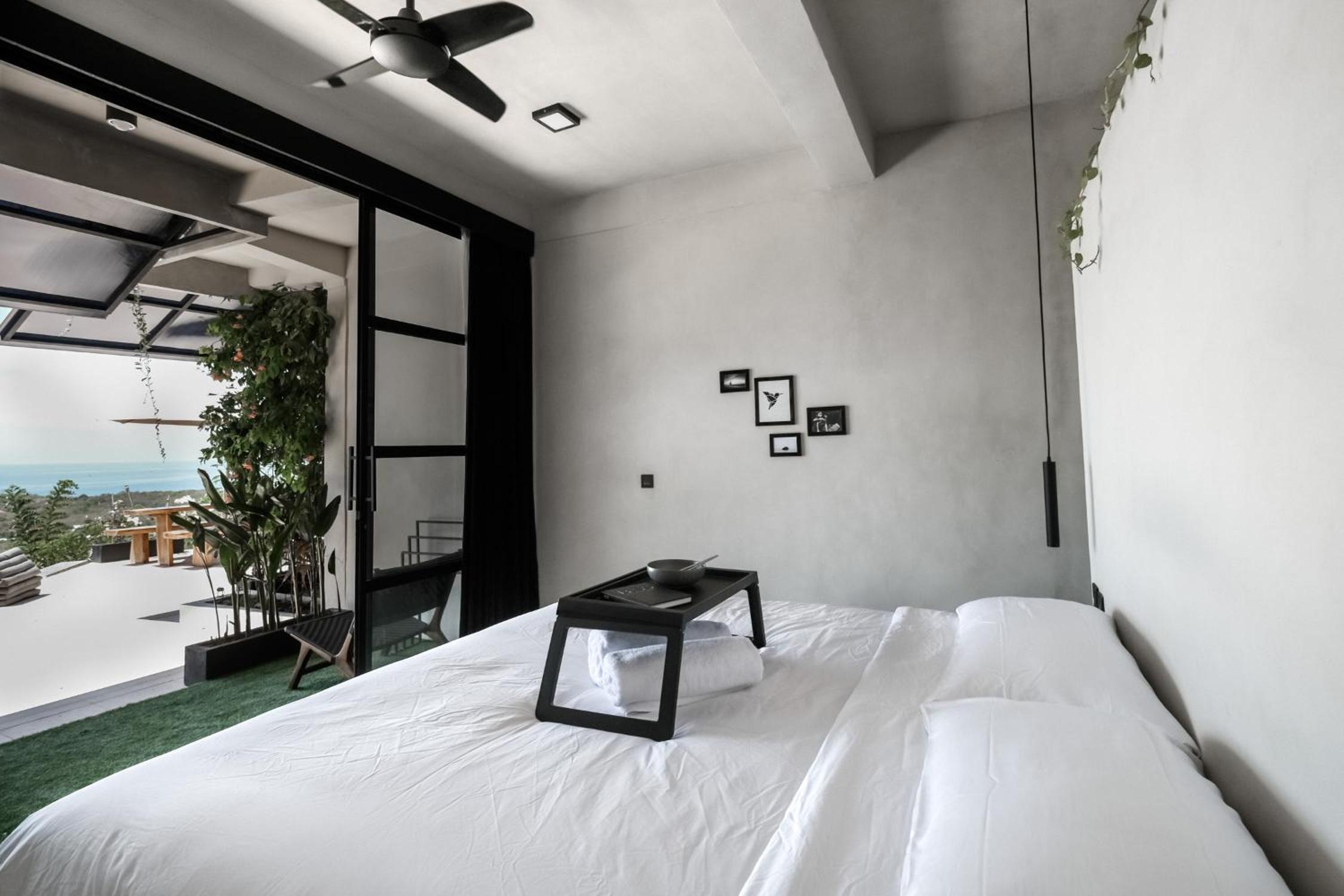 King Room with Sea View photo 2