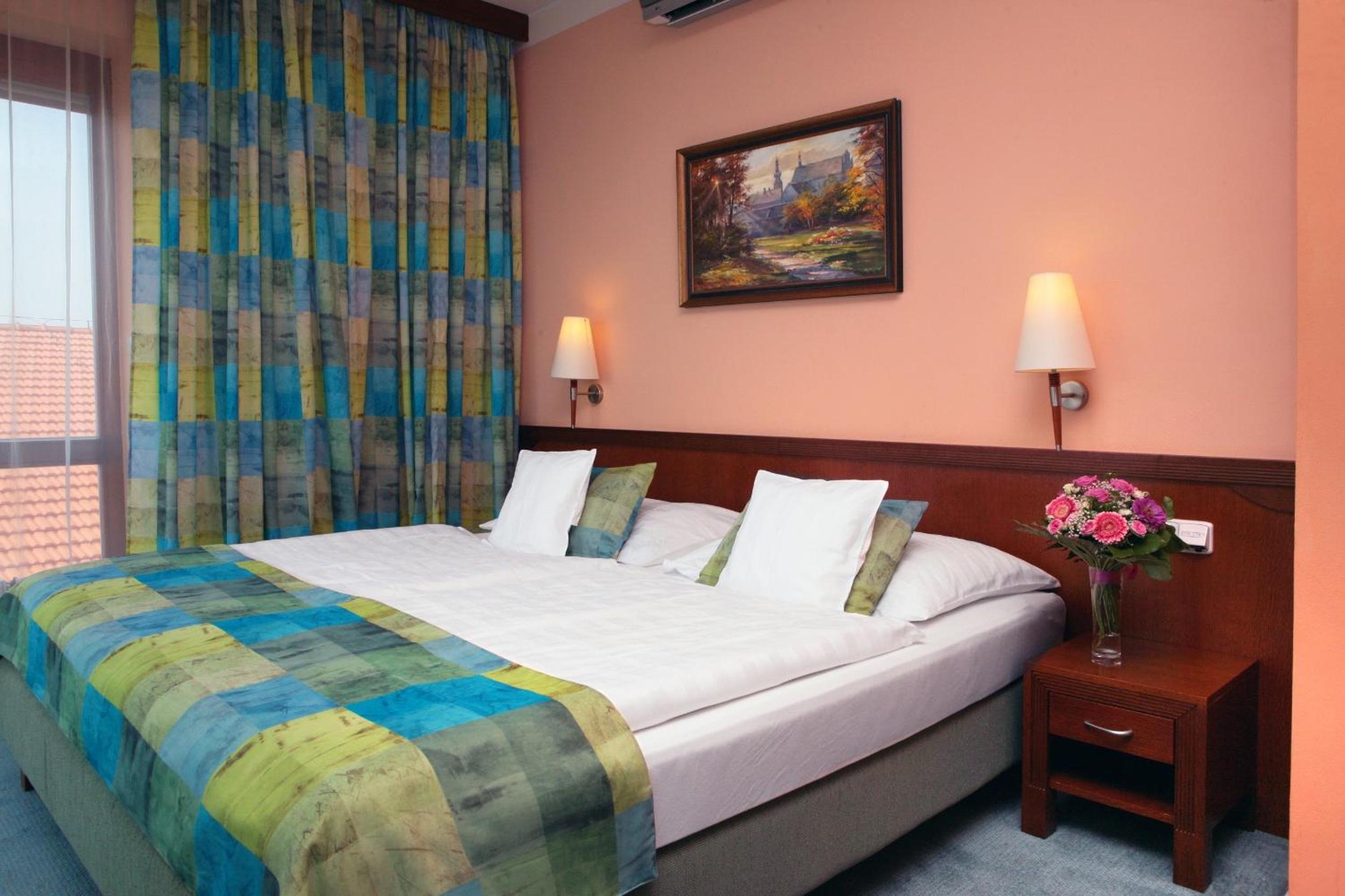 Superior Suite - Free Access to Spa - Photo 6