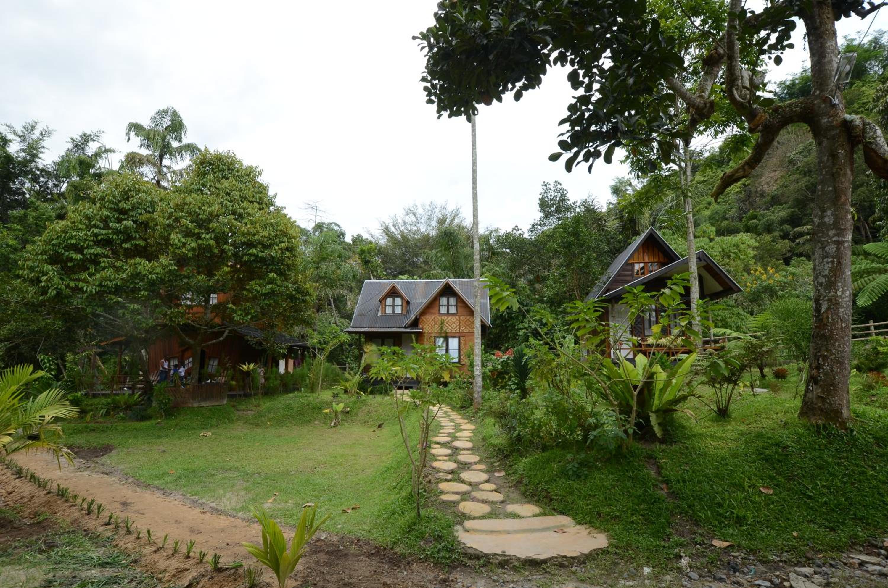 Cottage with Garden View - Photo 8