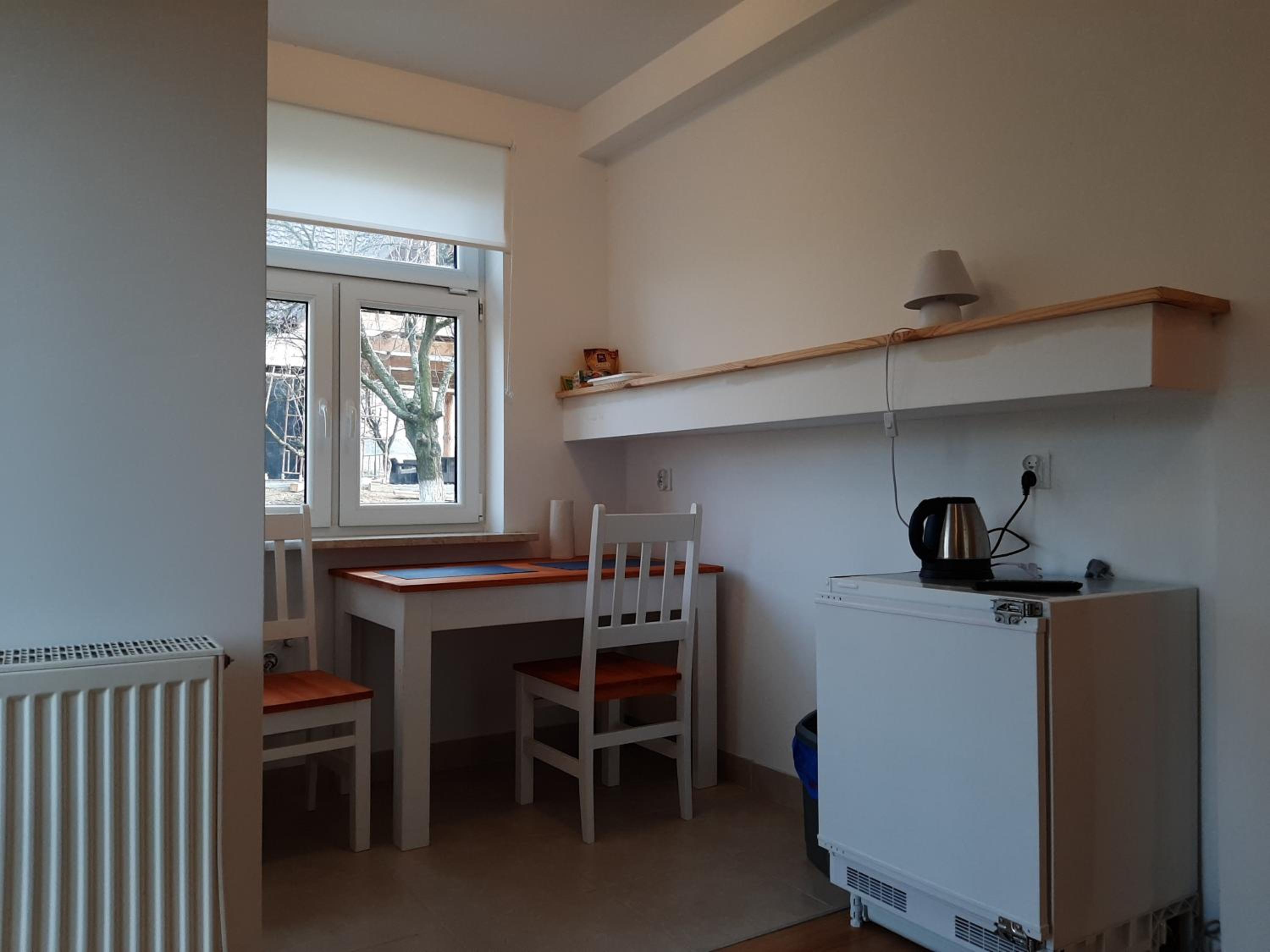 Studio Apartment - Photo 2