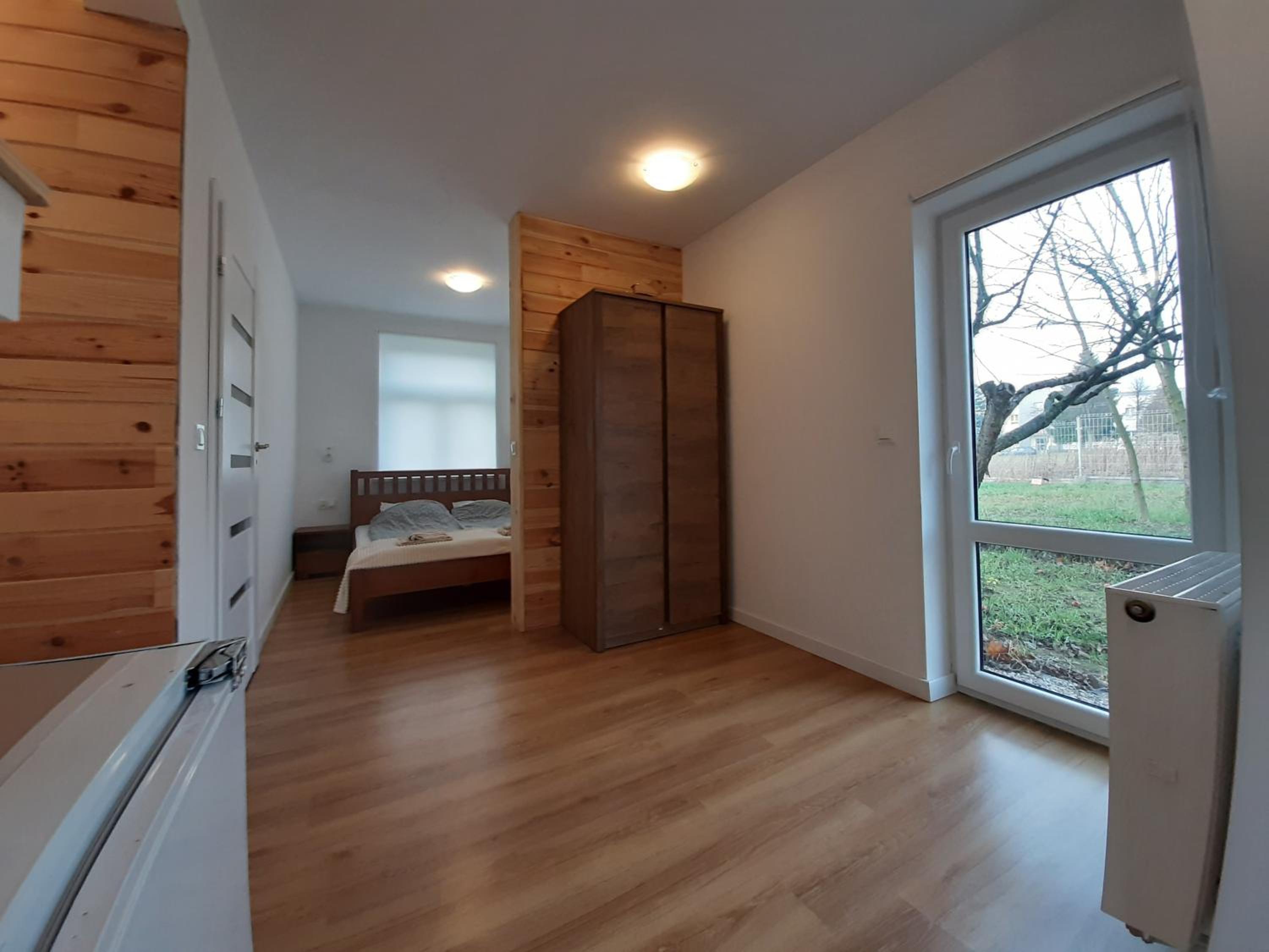 Studio Apartment - Photo 1