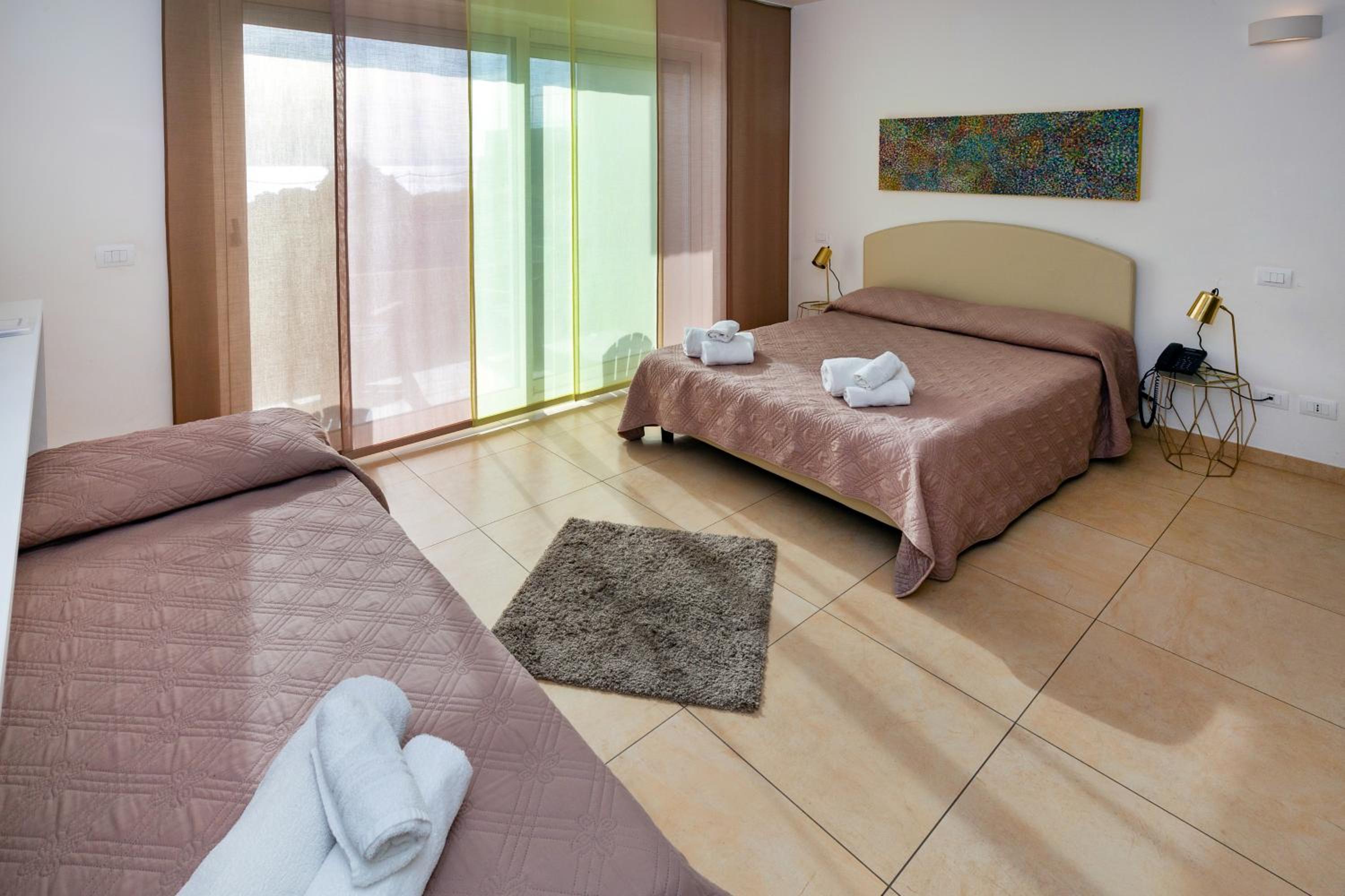 Triple Room with Sea View - Photo 10