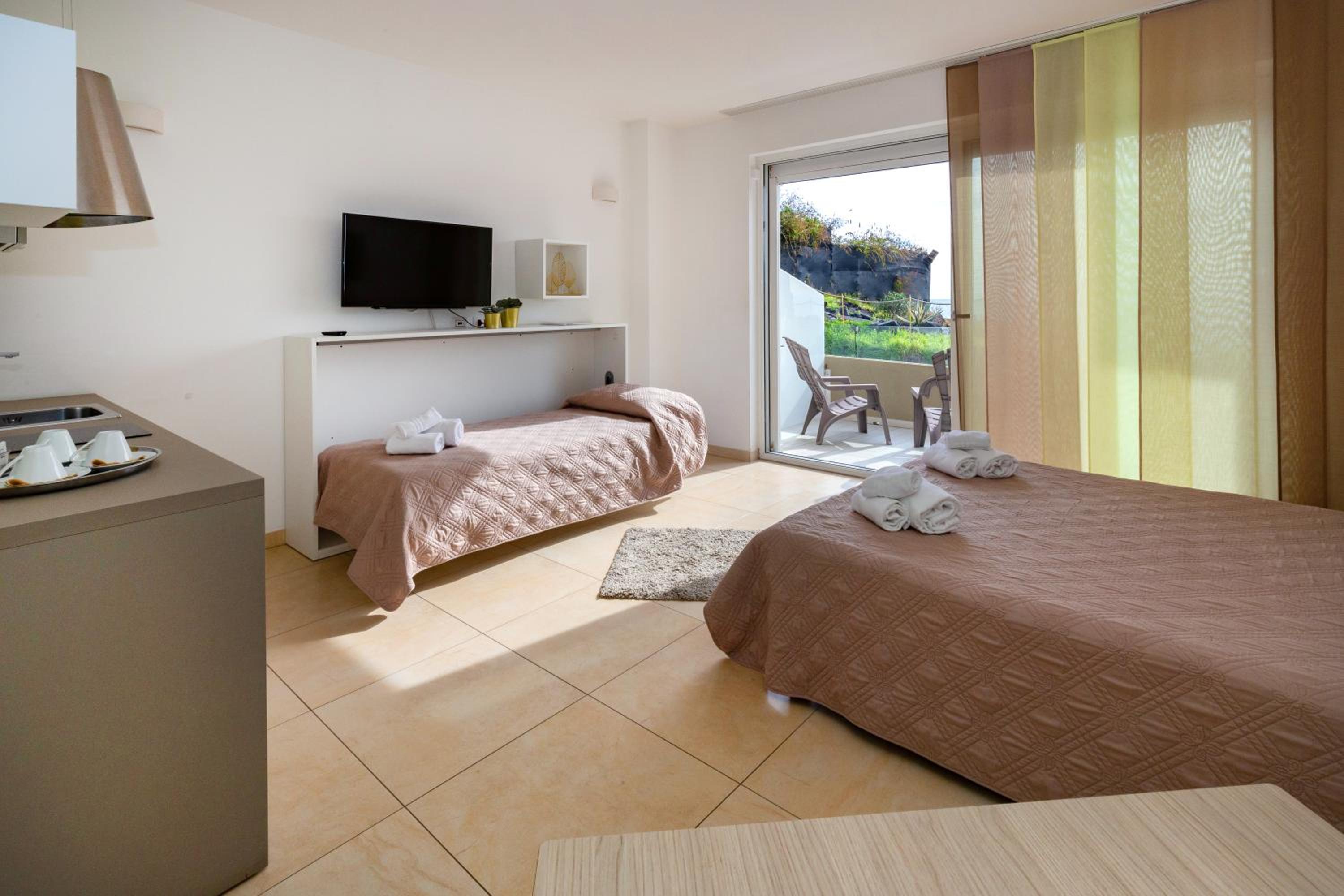 Triple Room with Sea View - Photo 1