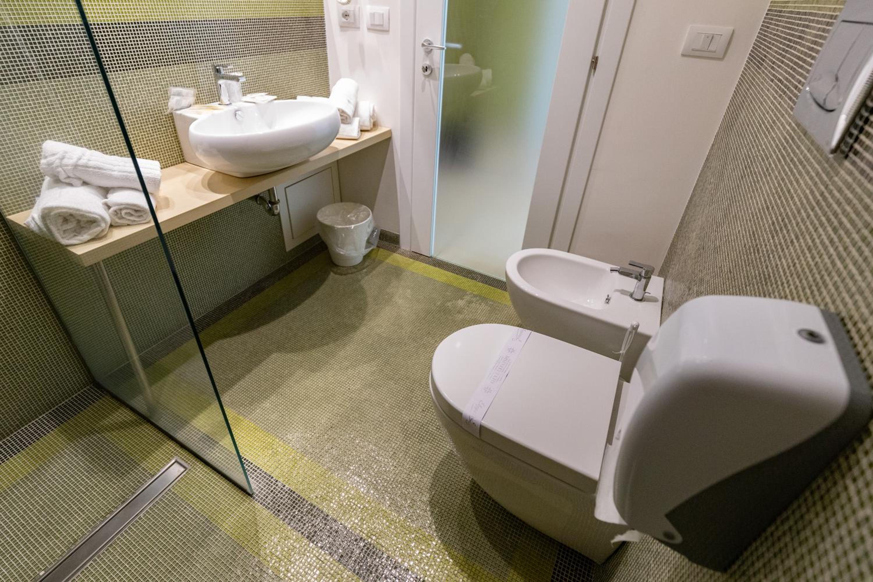 Triple Room with Sea View - Photo 3