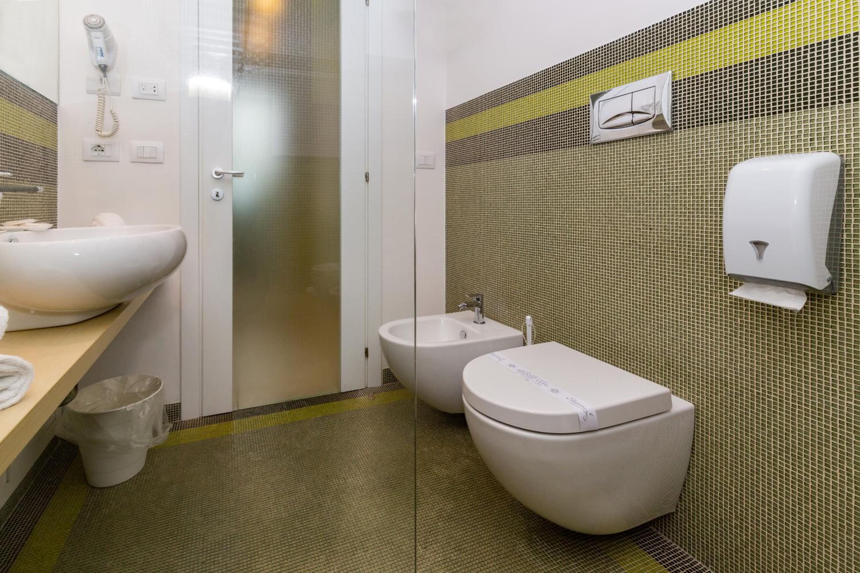 Triple Room with Sea View - Photo 5