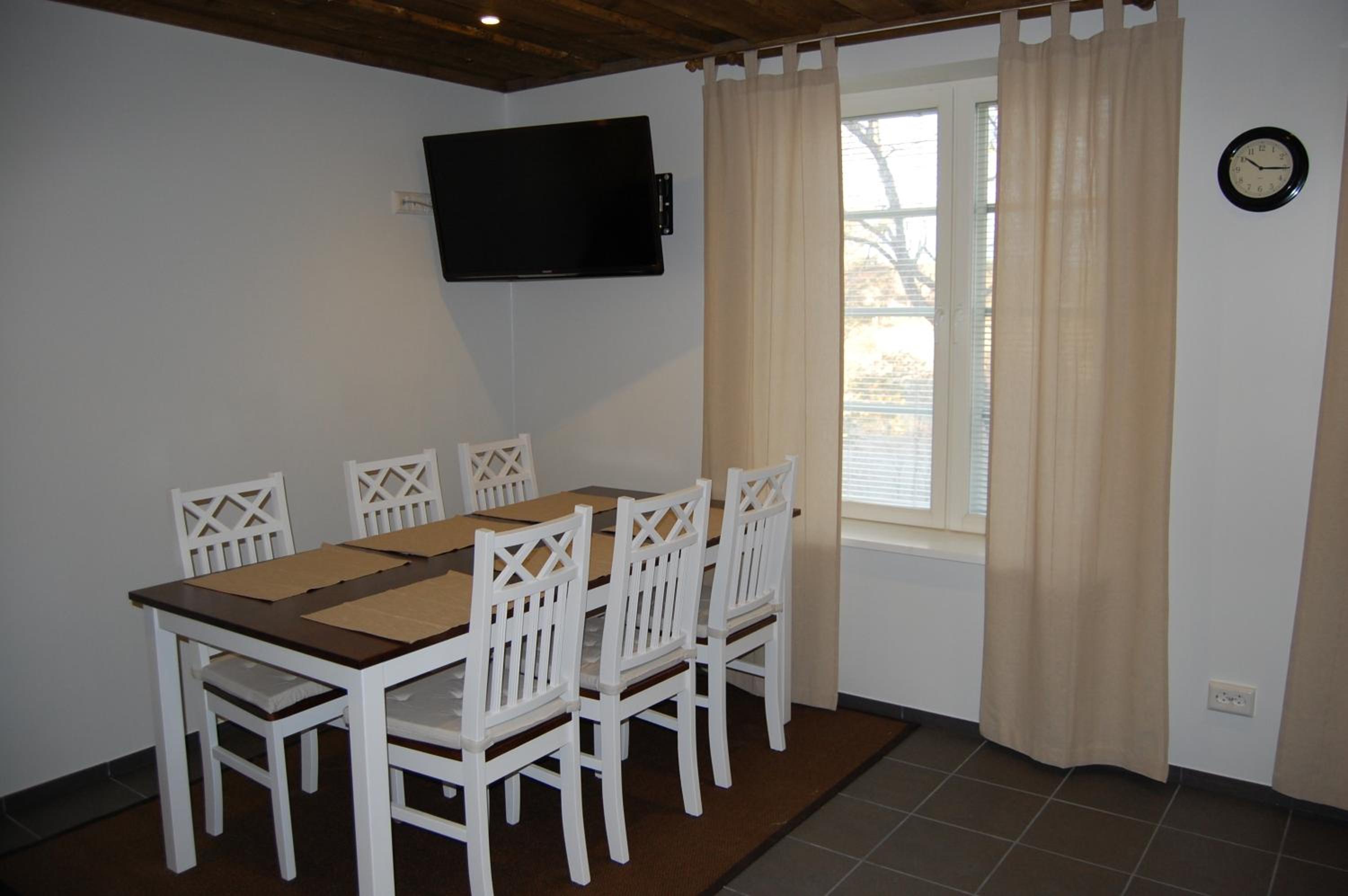 Family Apartment - Photo 9