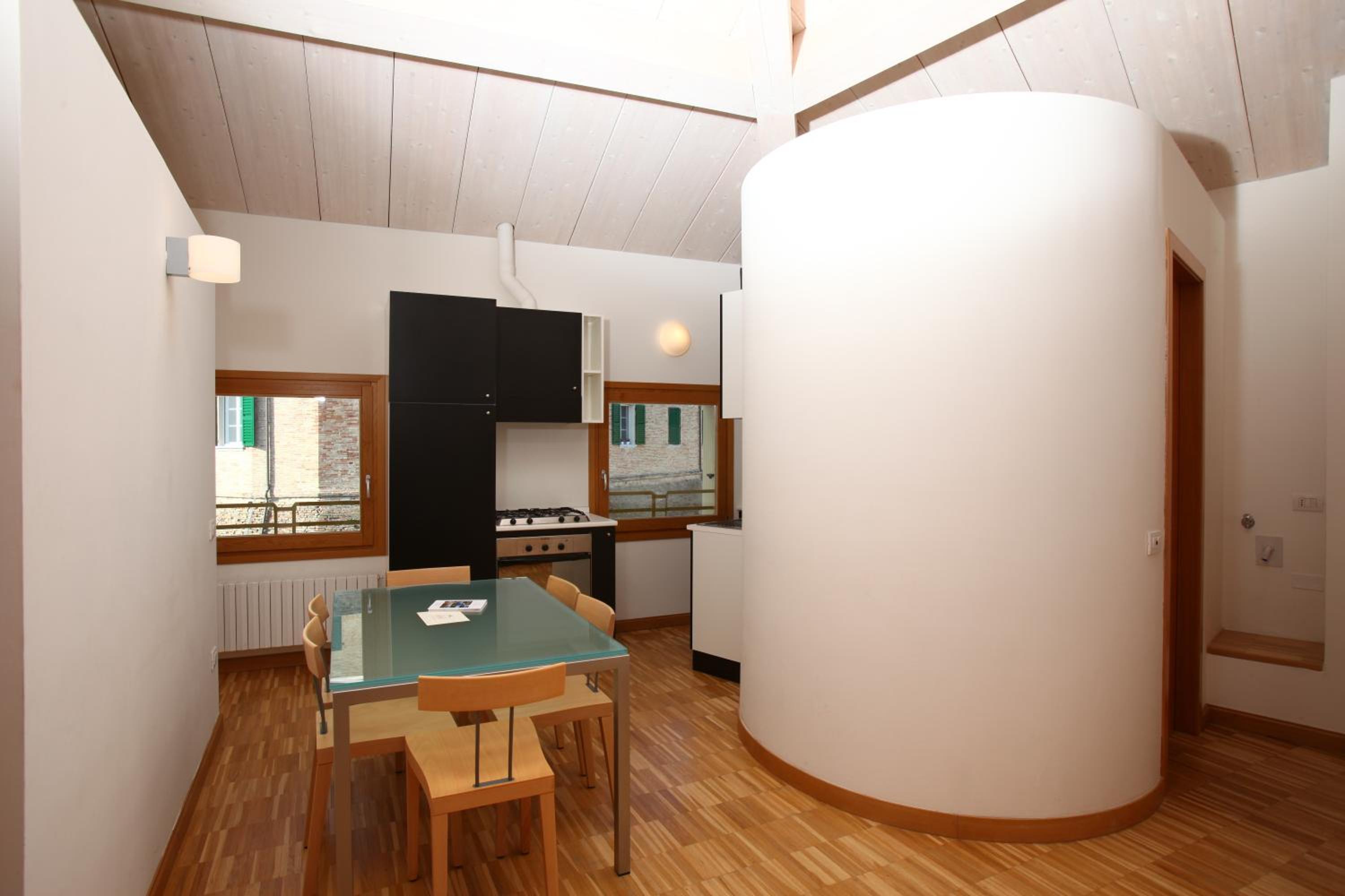 One-Bedroom Apartment - Separate Building - Photo 15