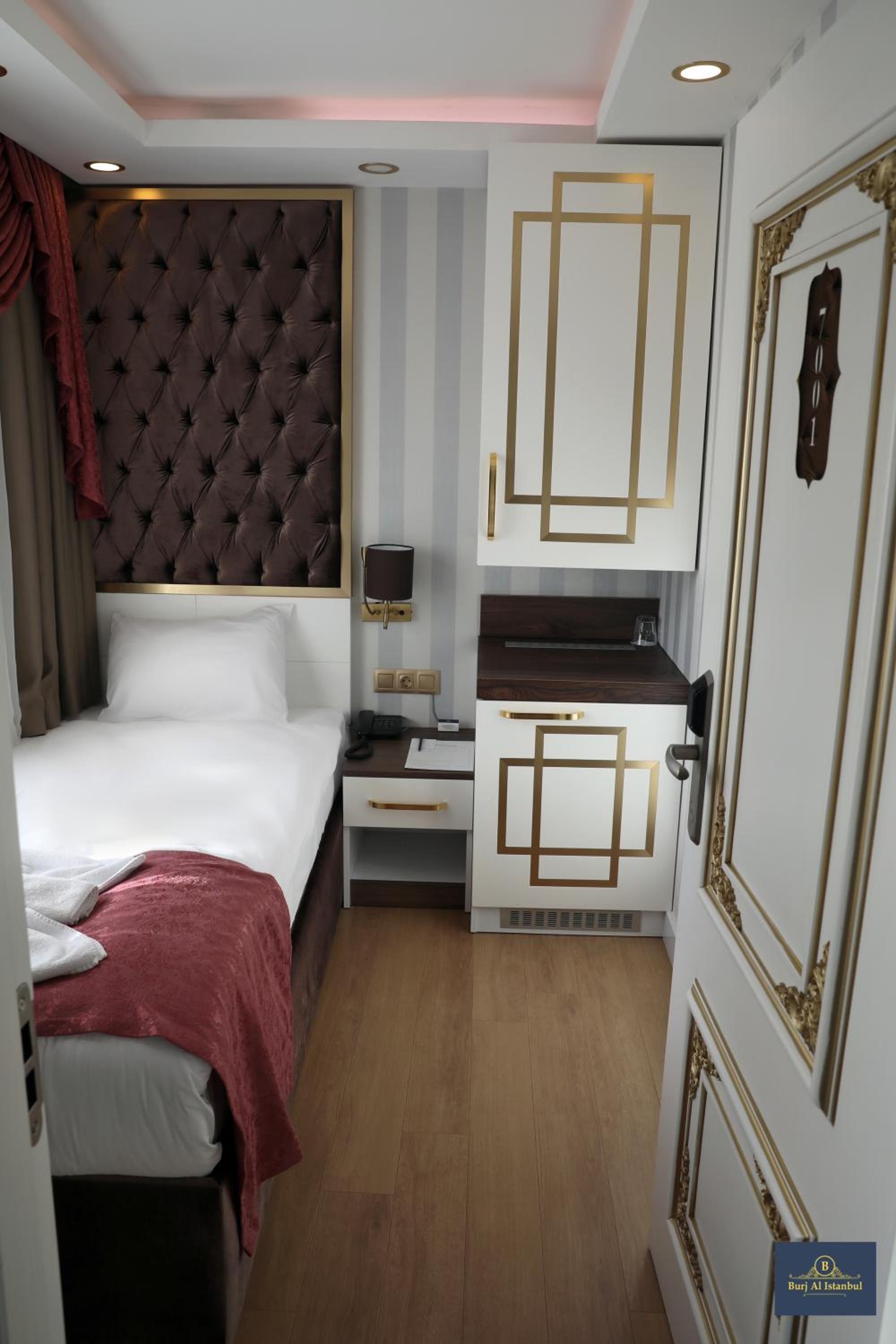 Single Room photo 2