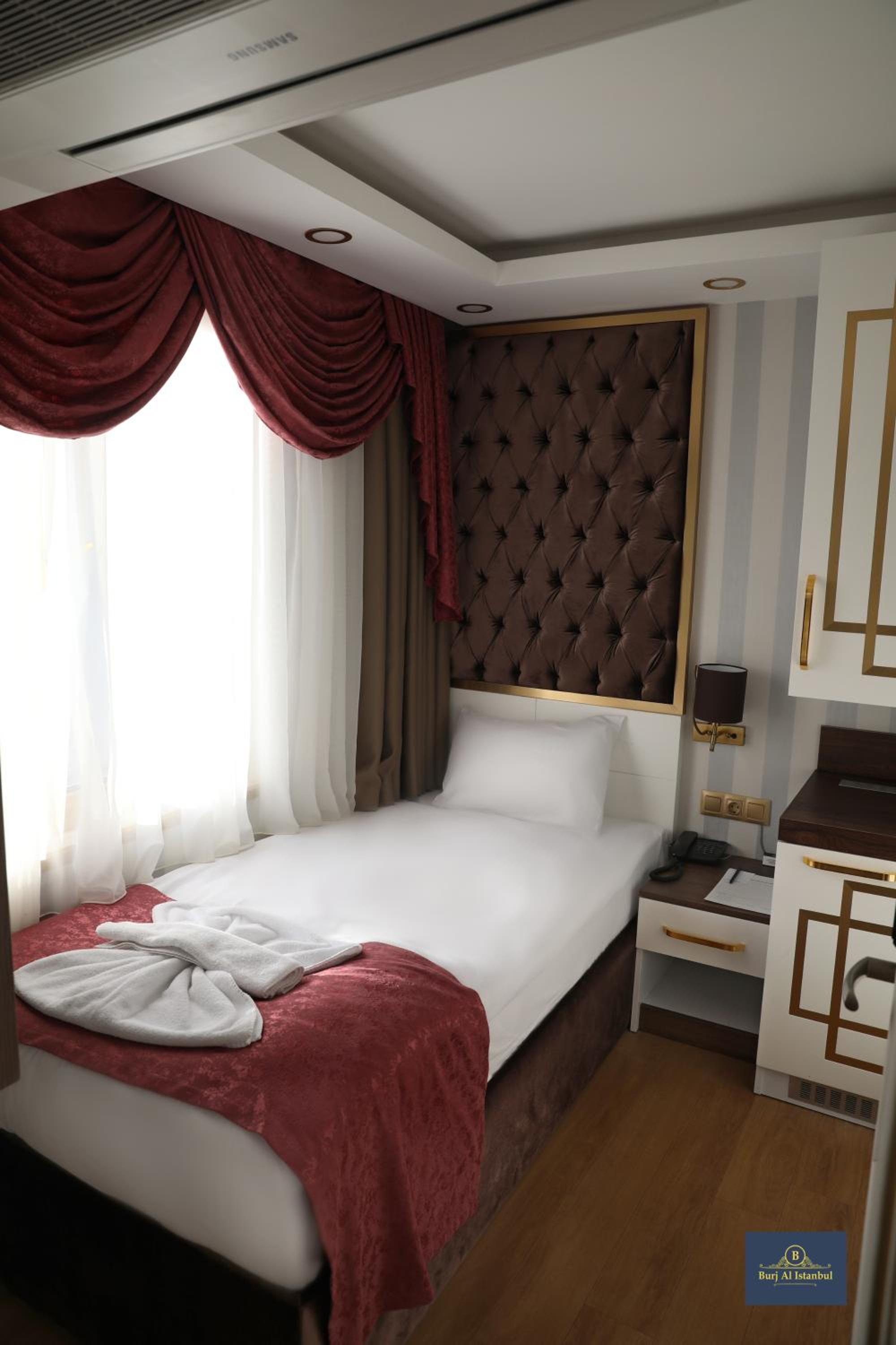 Single Room photo 3