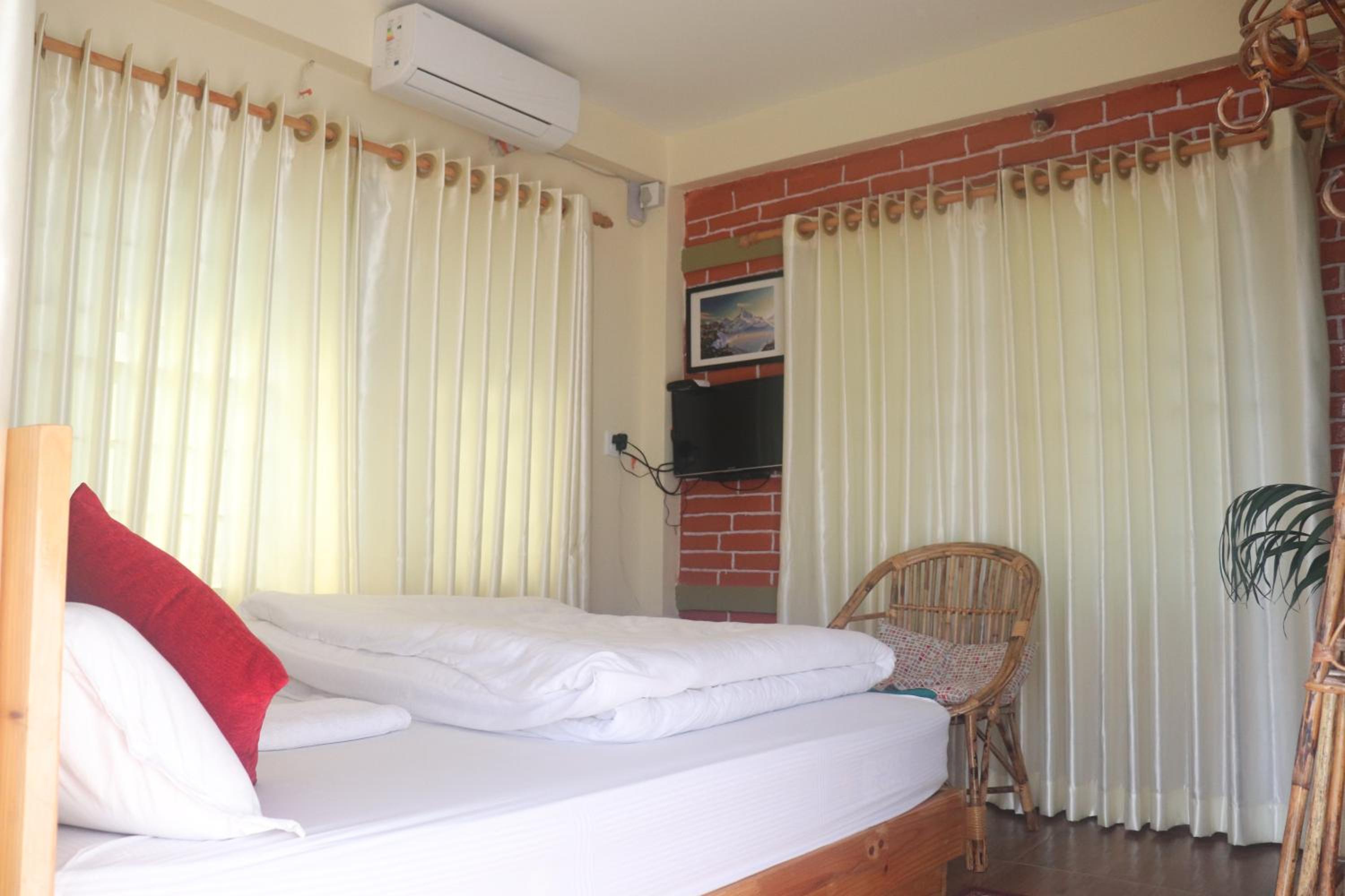 Deluxe Double Room With Bath photo 1