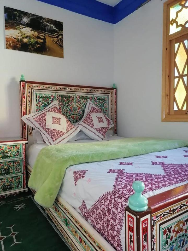 Budget Double Room with Shared Bathroom photo 2