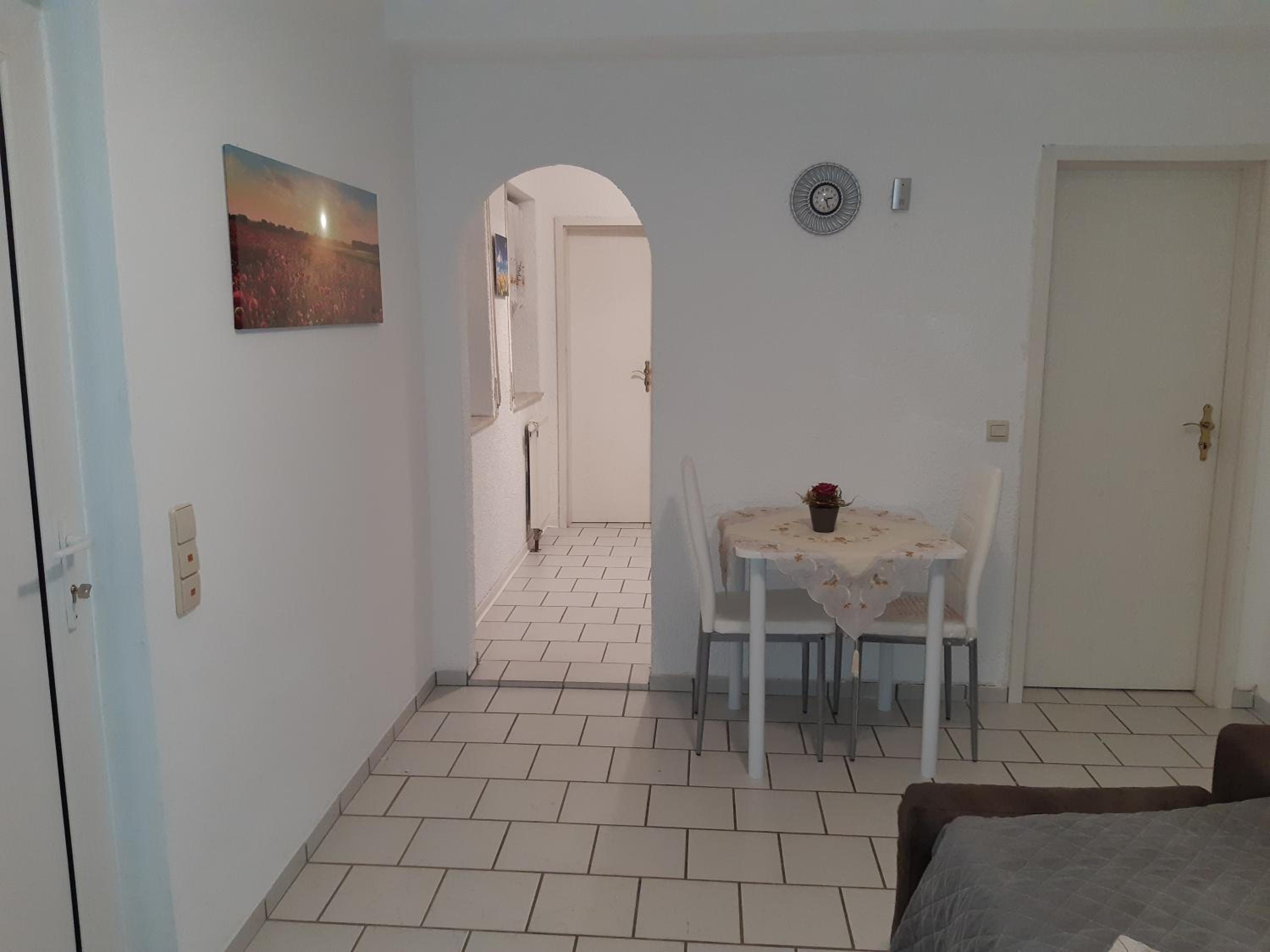 One-Bedroom Apartment - Photo 5
