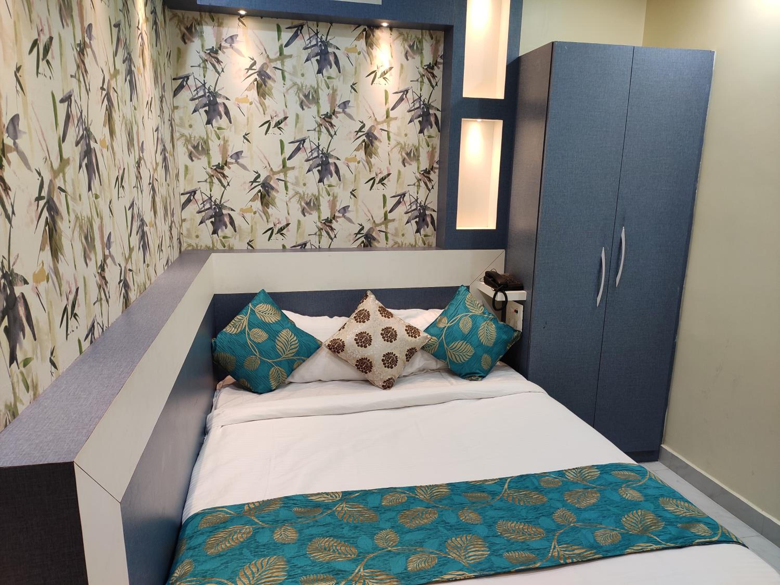 Deluxe Double Room - Photo 15